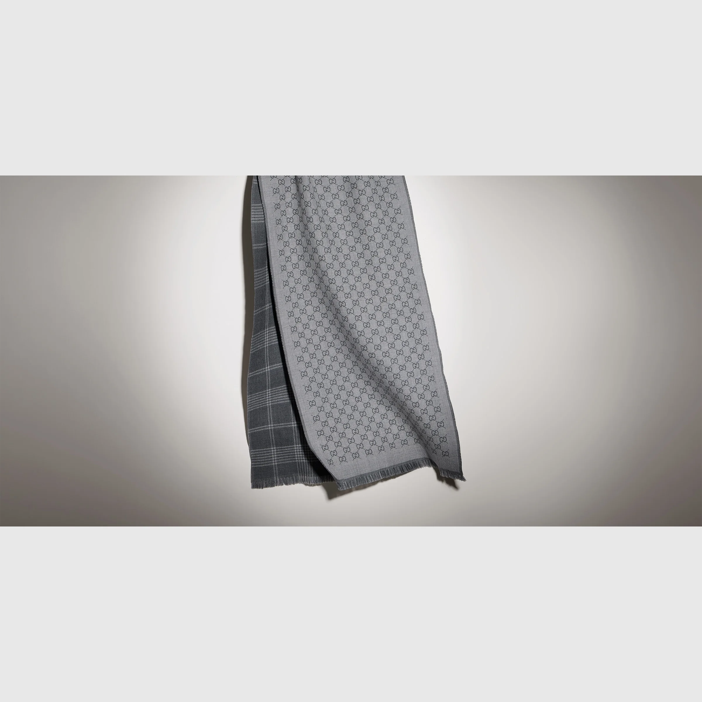 Reversible wool jacquard scarf - 1