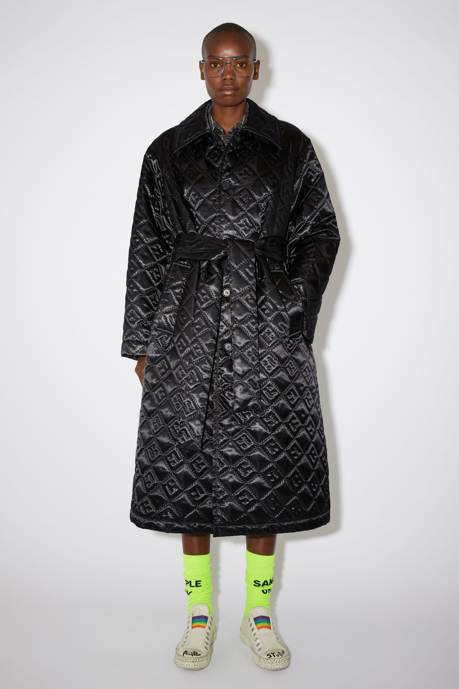 Quilted satin coat - Black - 2