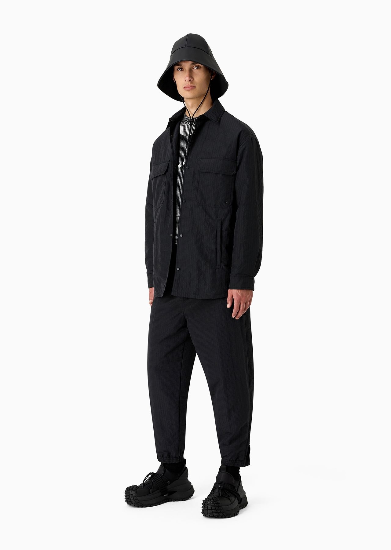 Light nylon seersucker trousers with stretch hem and zip - 4