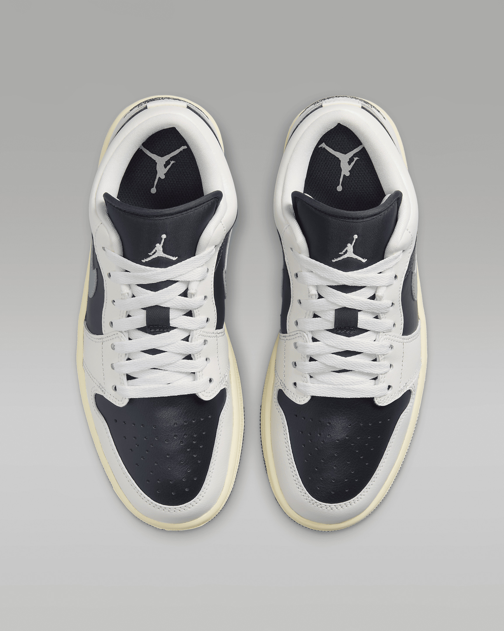 Air Jordan 1 Low Women's Shoes - 4