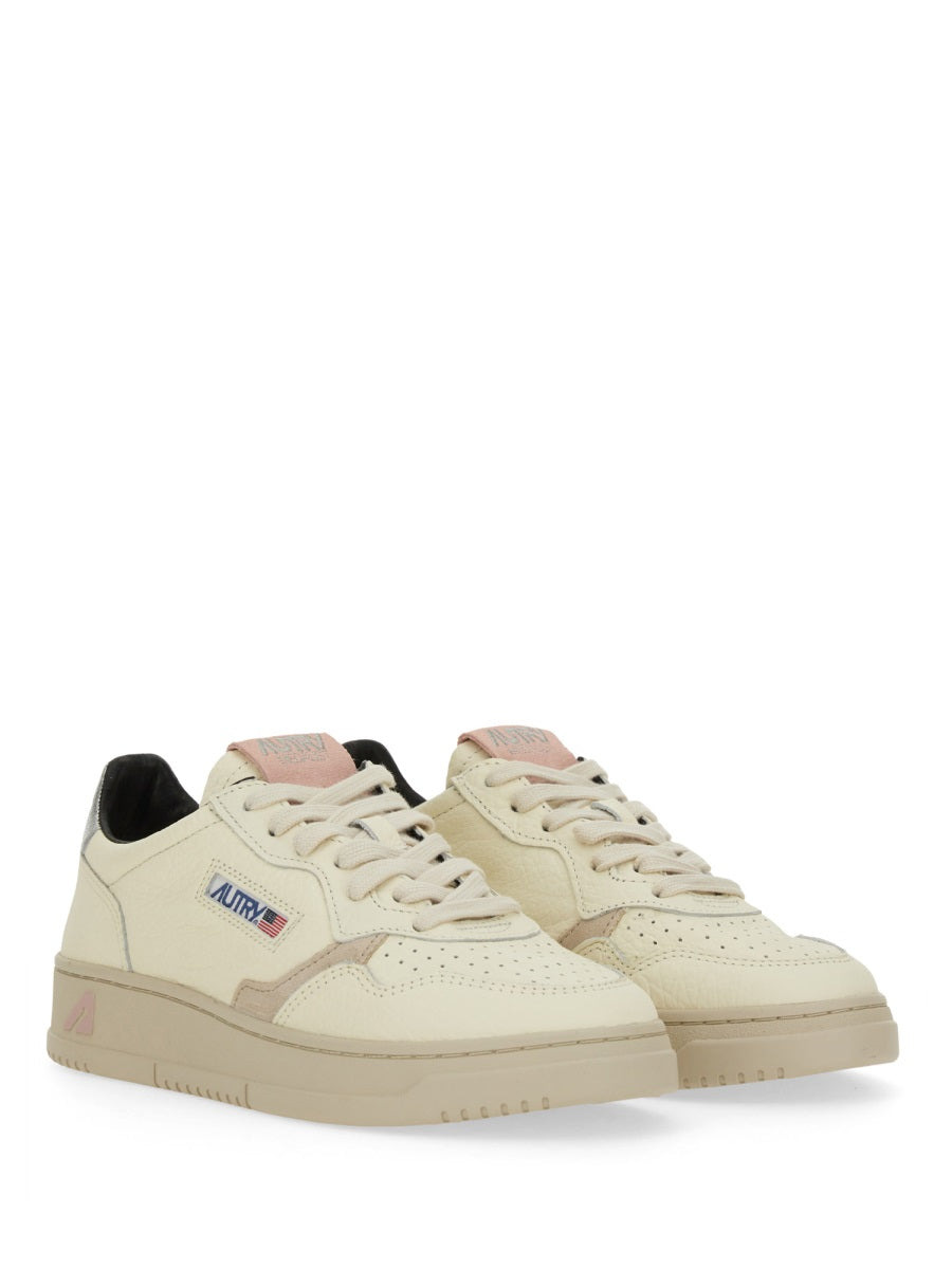 Medalist Low Sneaker - 3