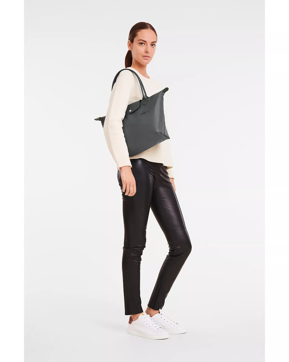 Le Pliage Green Medium Nylon Tote Bag - 2