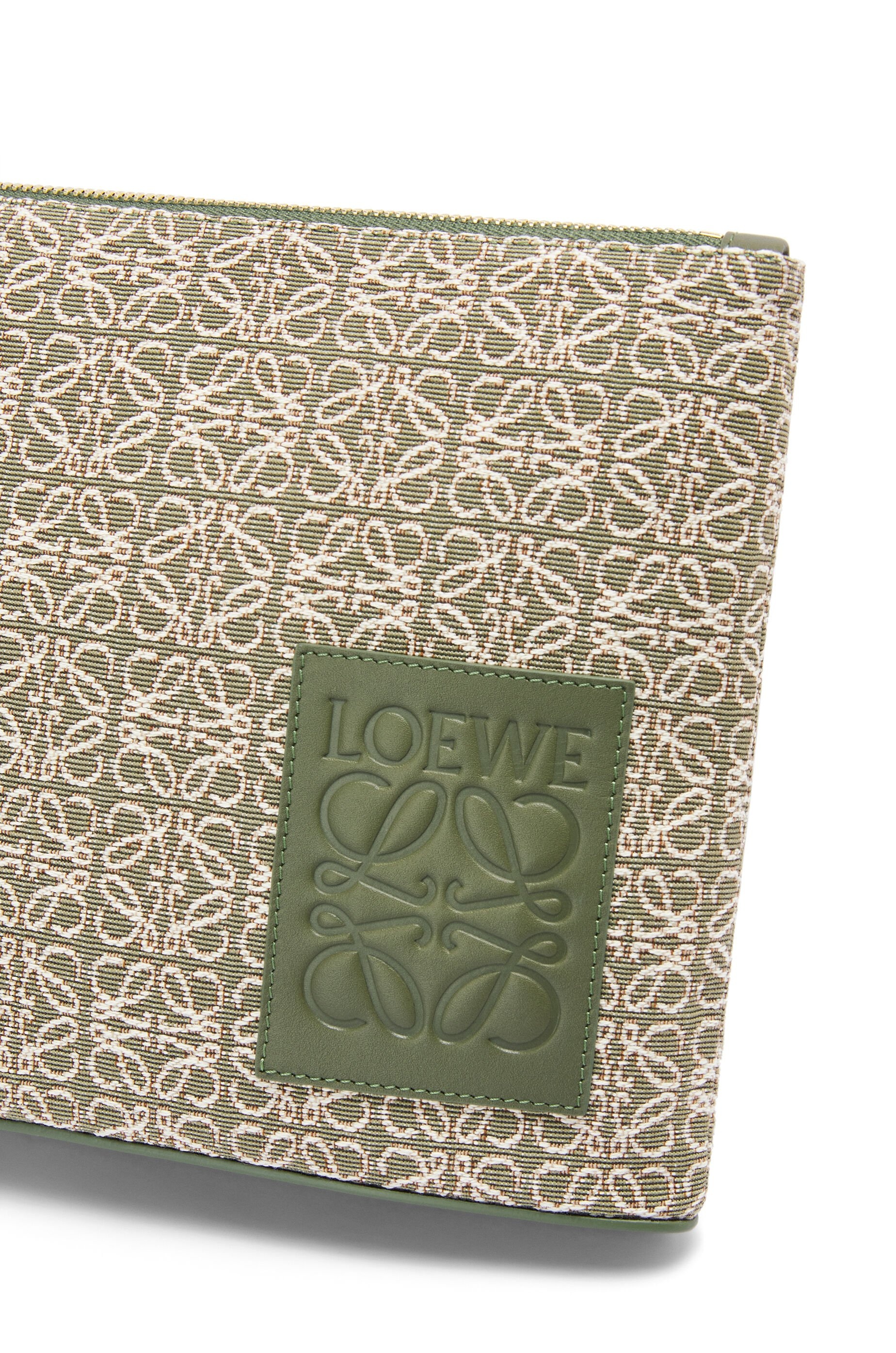Oblong pouch in Anagram jacquard and calfskin - 6