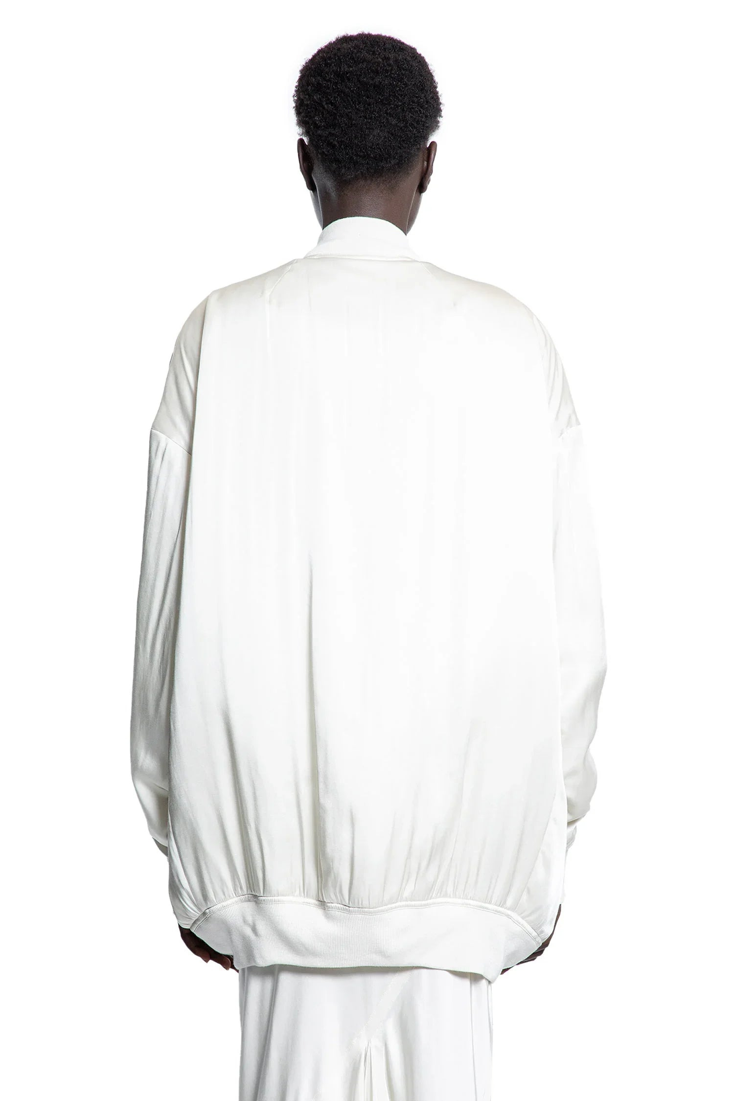 Hollywood-Peter-Flight-In-Washed-Charmeuse - 3