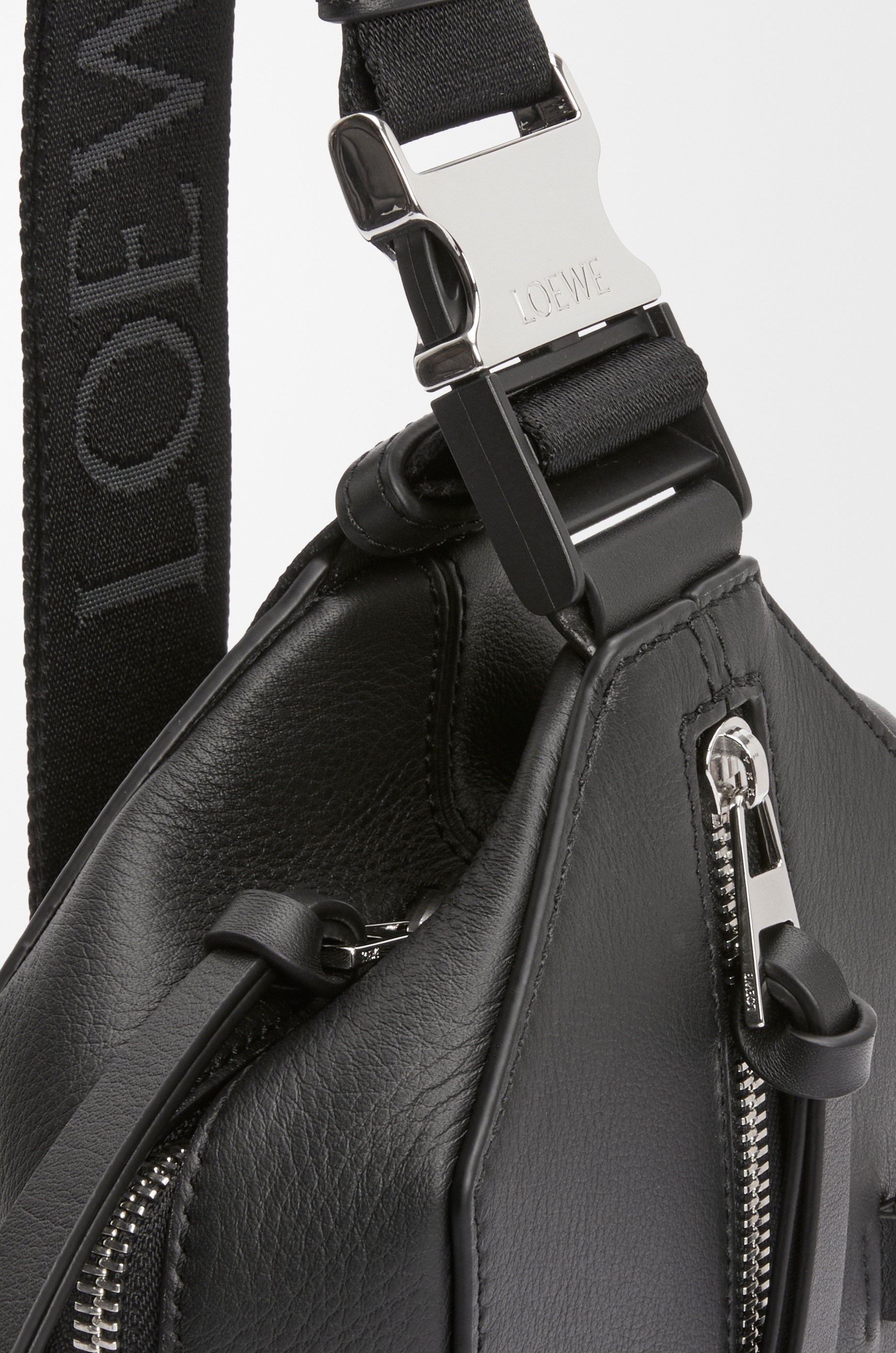 Convertible Sling in classic calfskin - 7