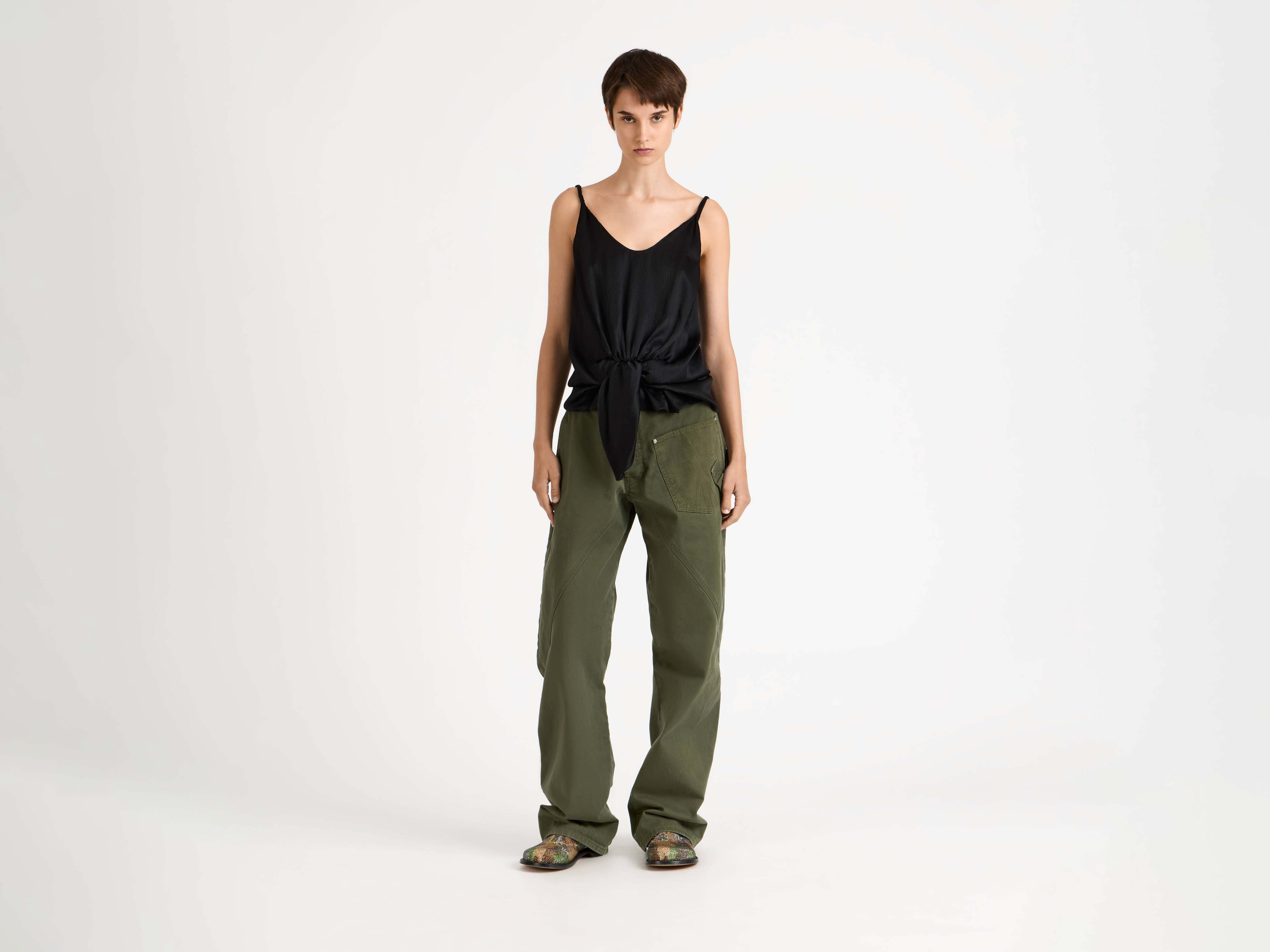 KNOTTED WAIST CAMI TOP IN BLACK - 2