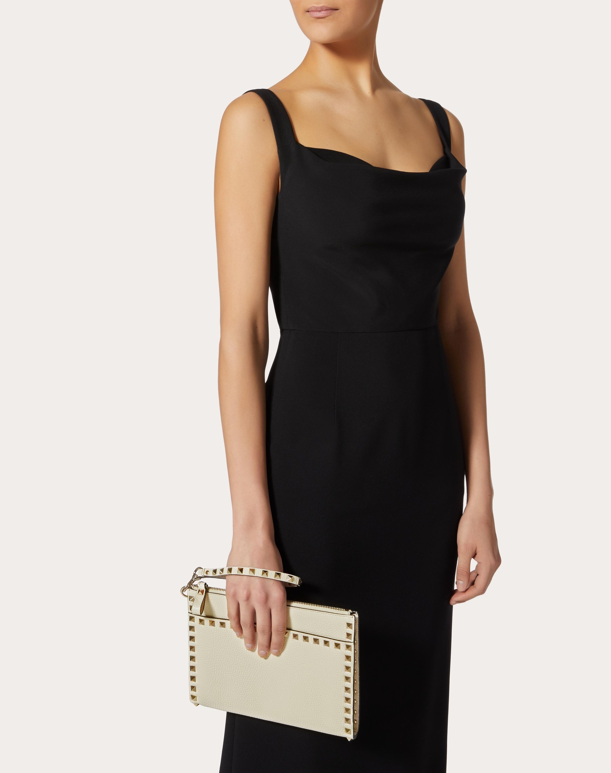 ROCKSTUD GRAINY CALFSKIN POUCH - 5