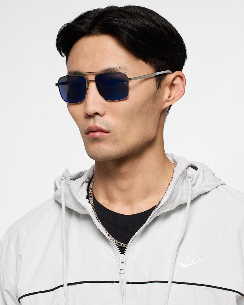 Nike Traveler Strike Mirrored Sunglasses 1