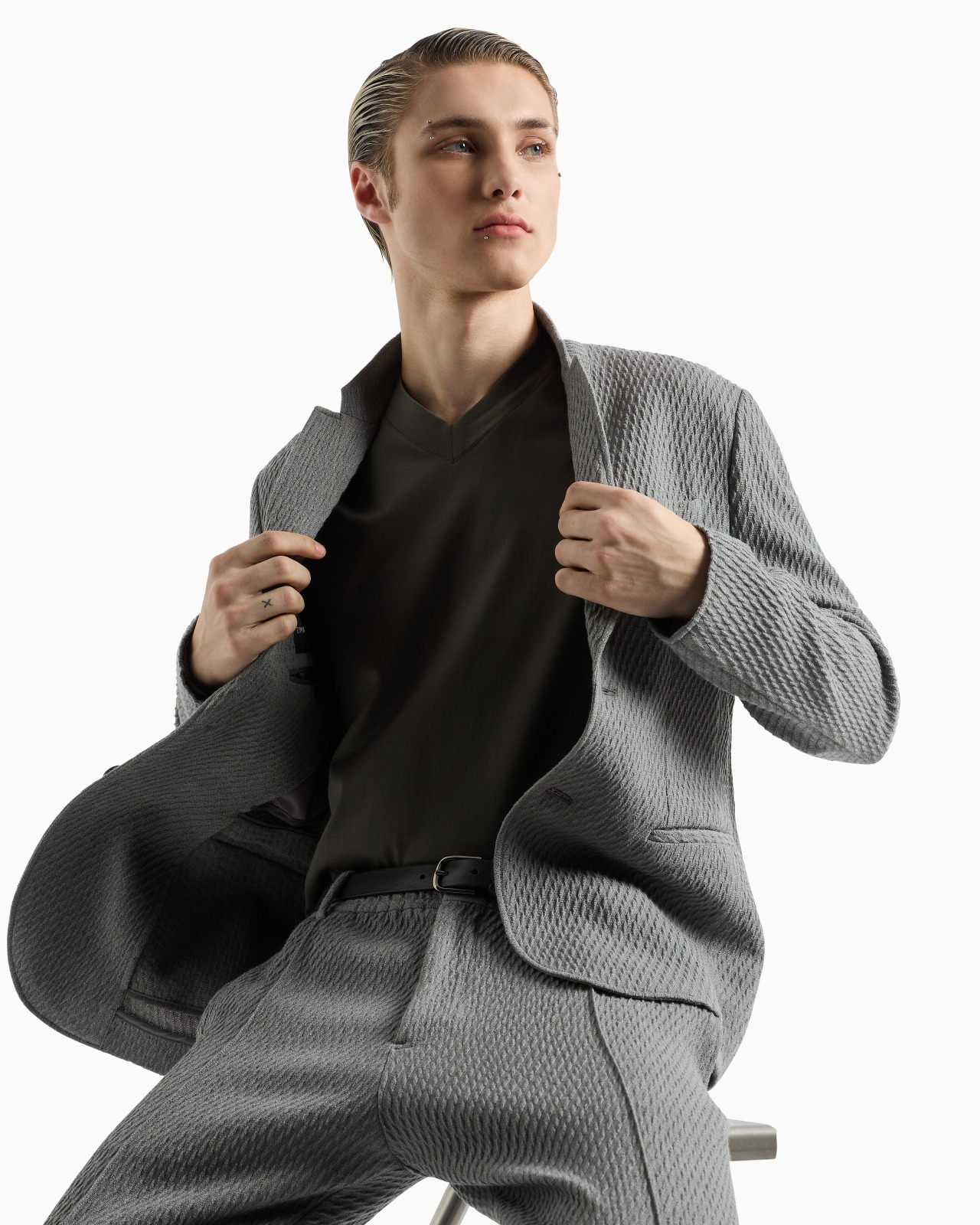 Single-breasted jacket in a 3D-effect virgin-wool stretch jersey knit - 6