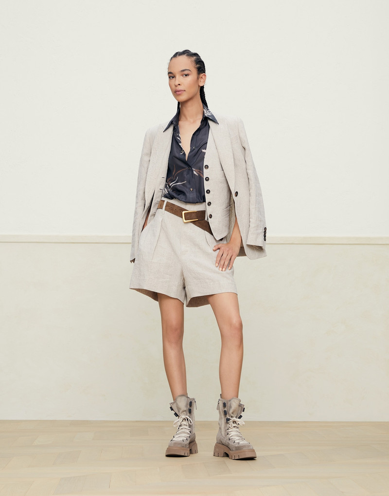 Wrinkled délavé linen blazer with monili and marine flower foulard 5