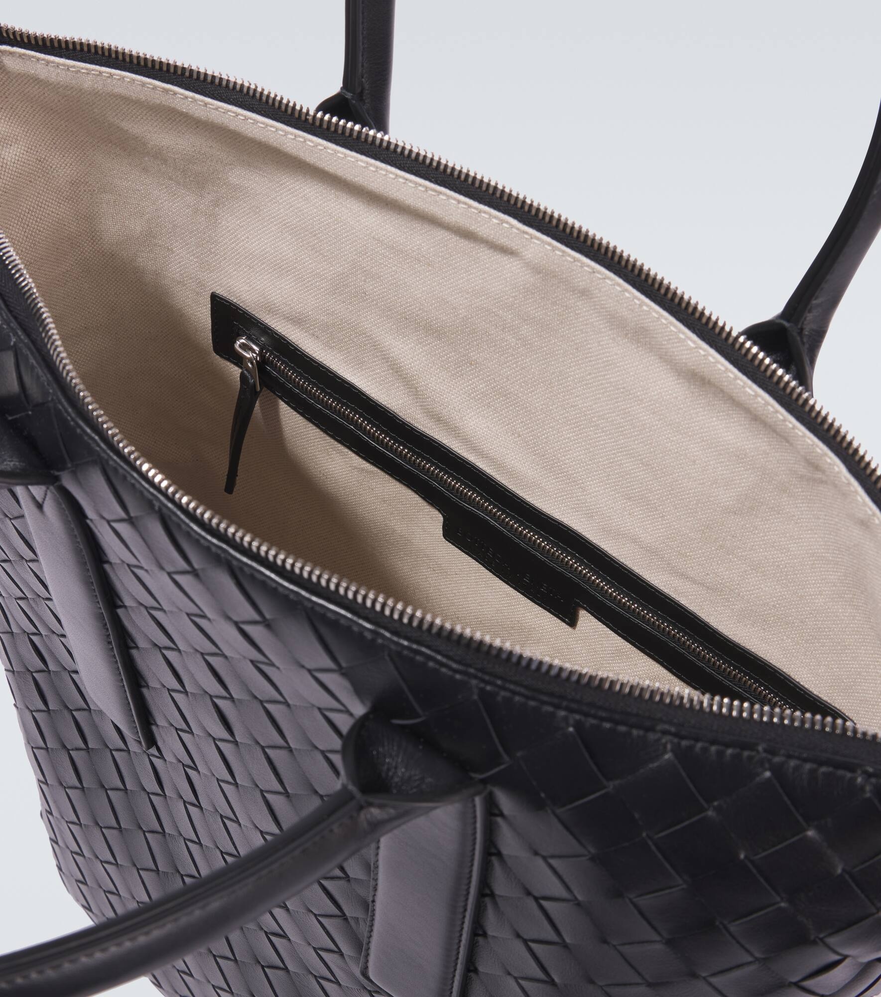 Classic Intrecciato leather tote bag - 4