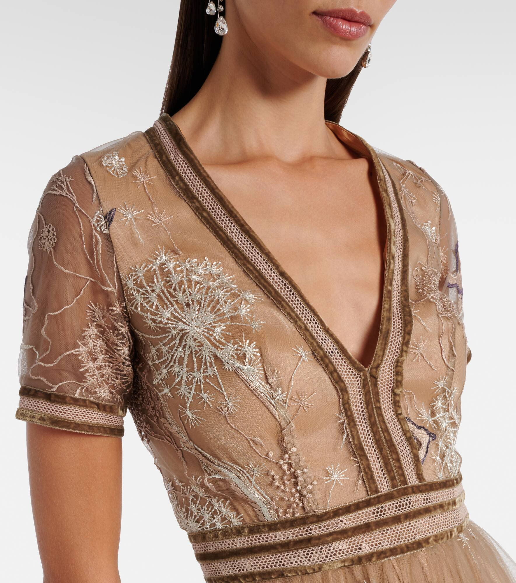 Embroidered tulle gown - 4