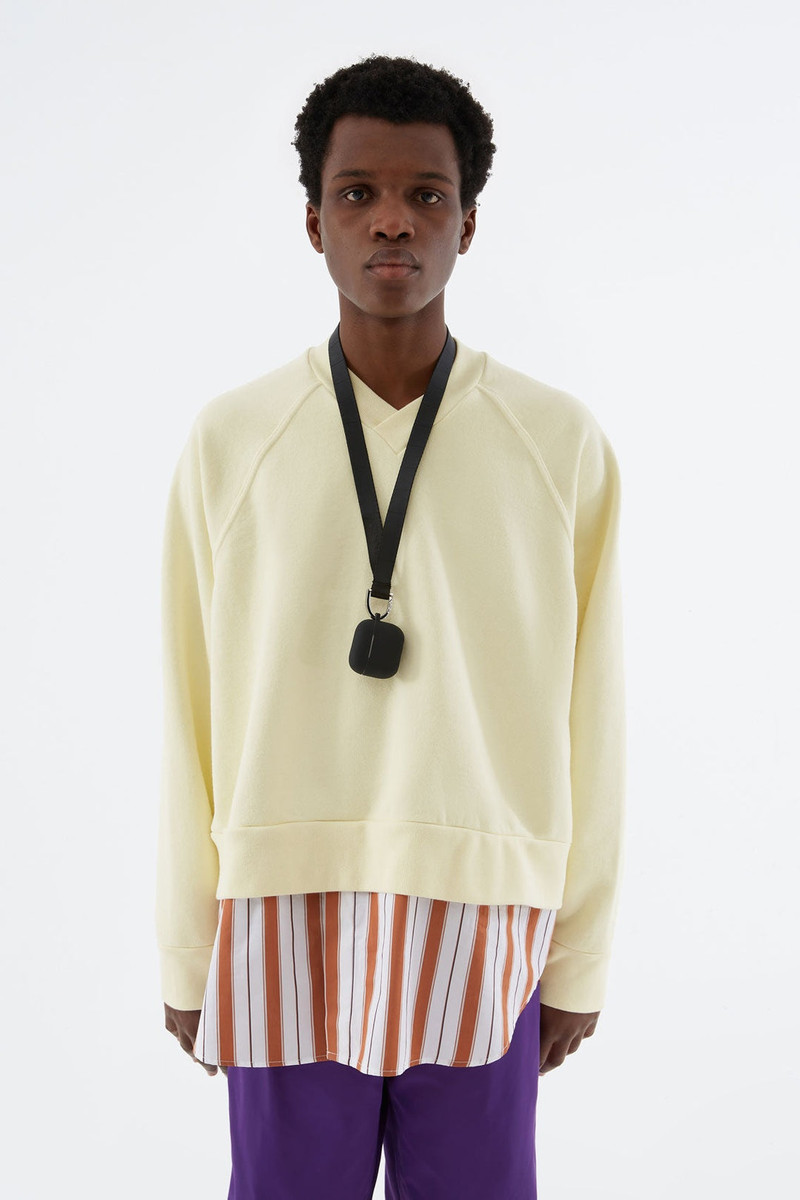 SUNNEI CREAM V NECK SWEATSHIRT outlook