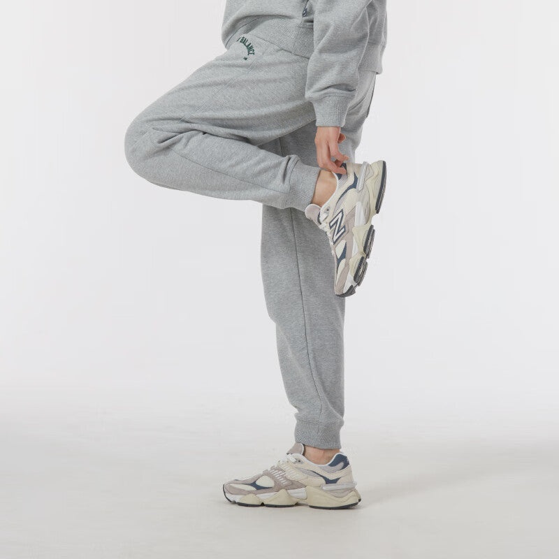 (WMNS) New Balance Wordmark Logo Jogging Pants 'Grey' AWP41310-GHM - 4