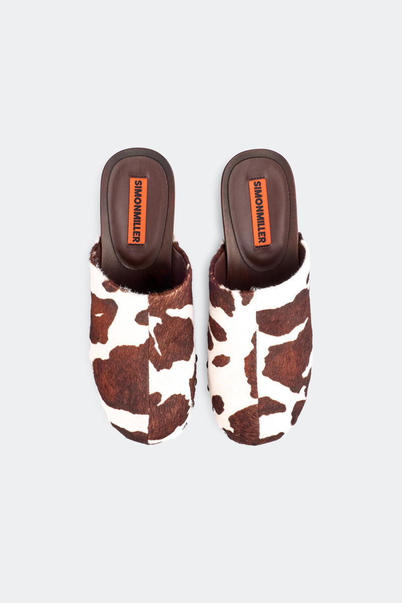 SIMONMILLER Rio Wood Clog In Cow Print outlook