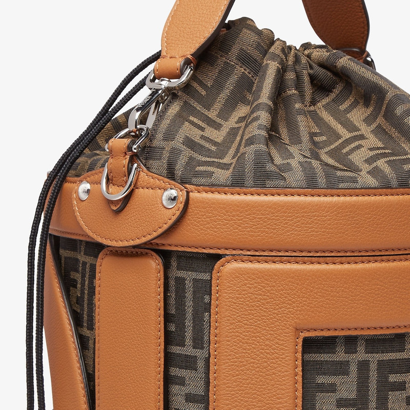 FENDI Bucket Bag outlook