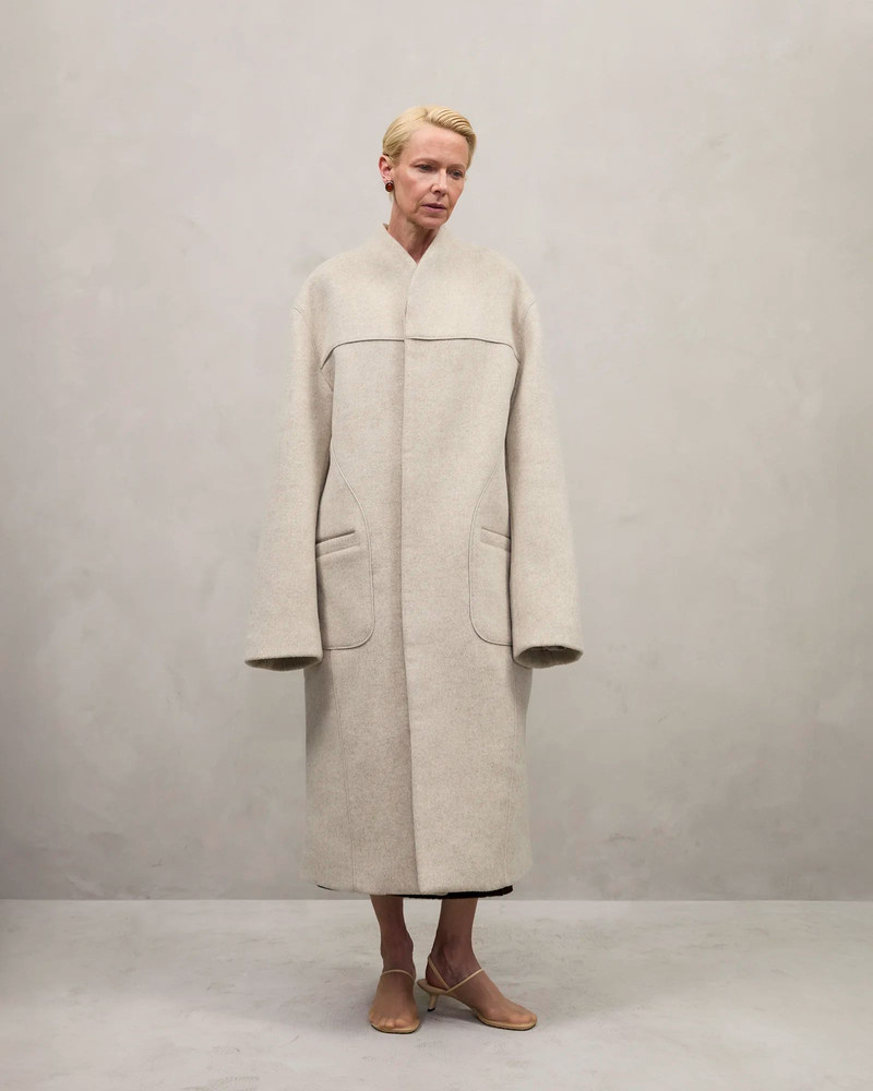 FUZZY COAT COOL GREY 5