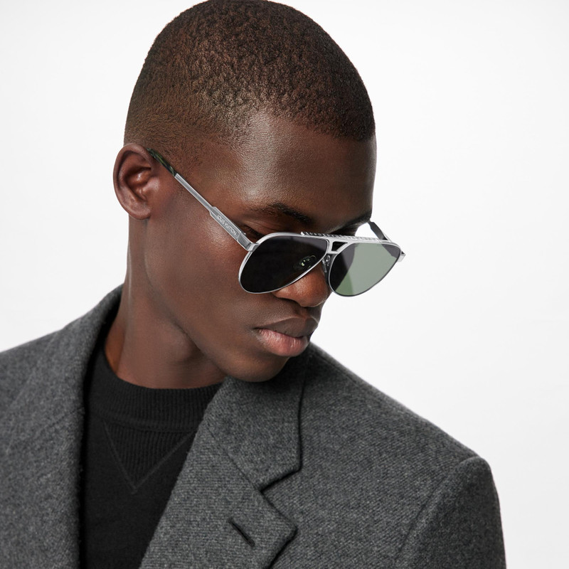 Louis Vuitton 1.1 Evidence Metal Pilot Sunglasses outlook