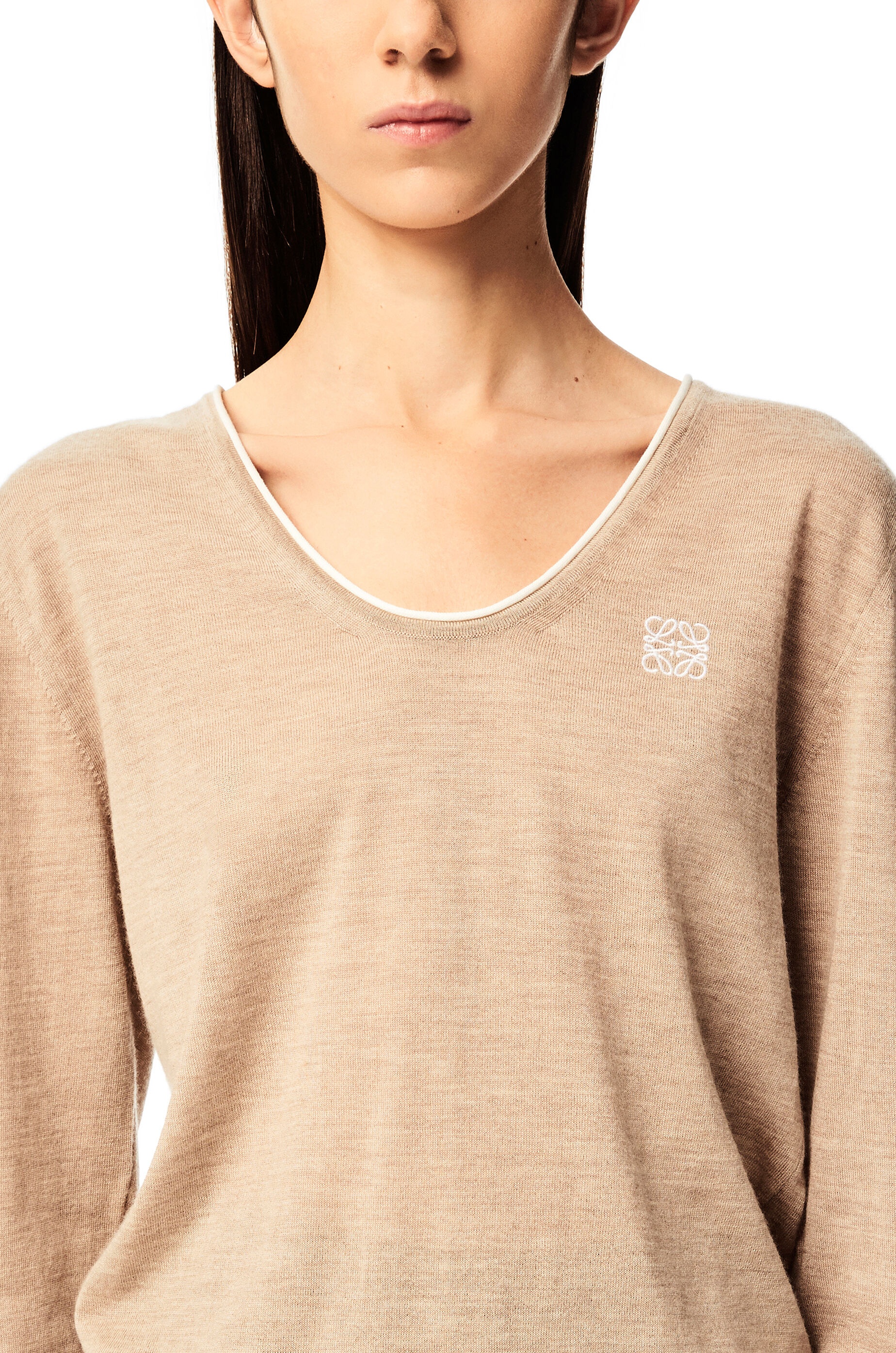 Anagram embroidered U neck sweater in cashmere - 5