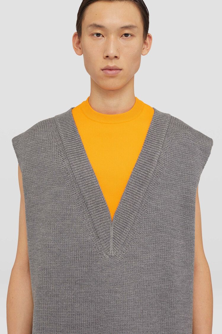 Crew-Neck Vest - 5