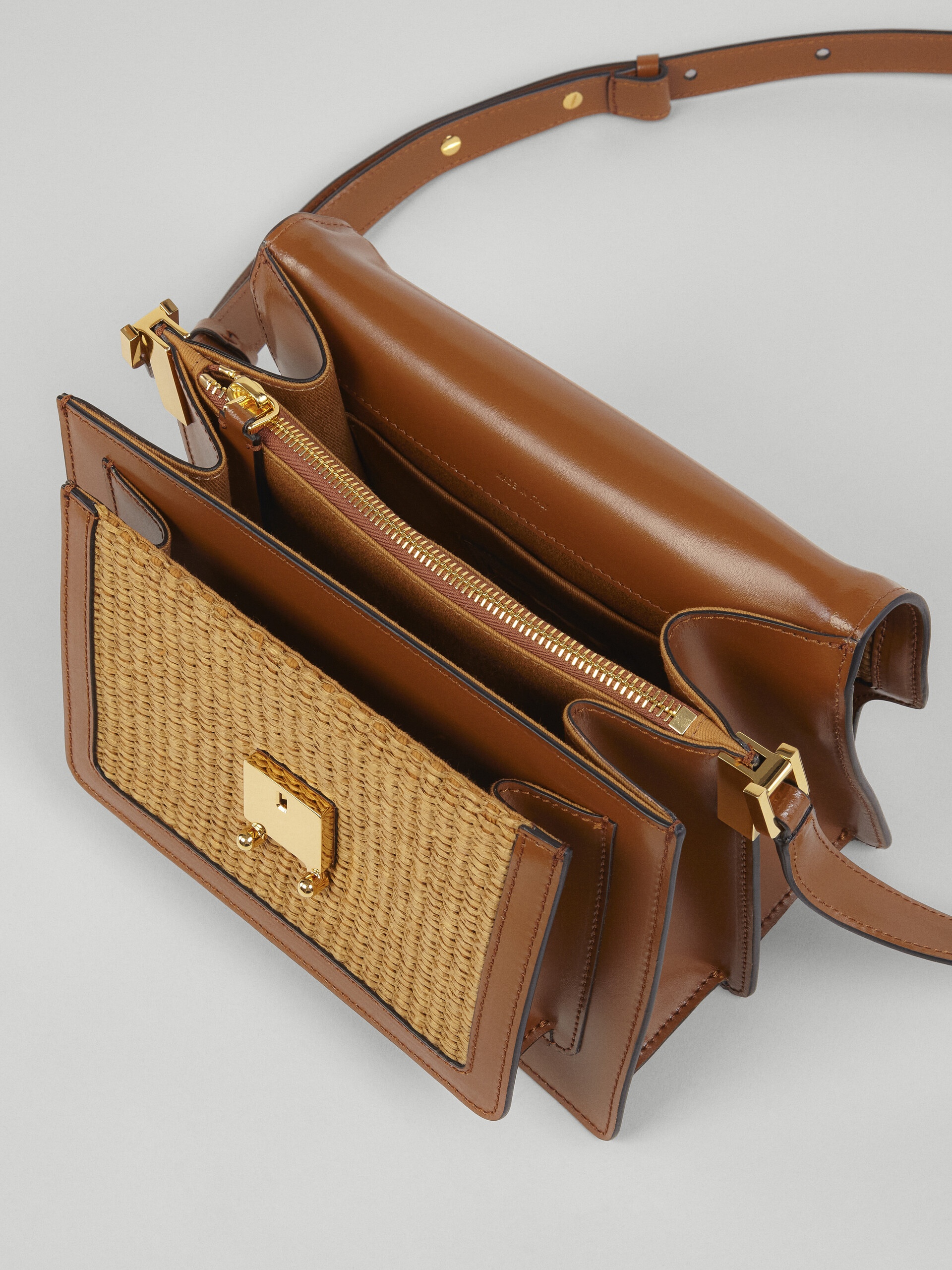 TRUNK SOFT MEDIUM BAG IN BROWN LEATHER AND RAFFIA - 5