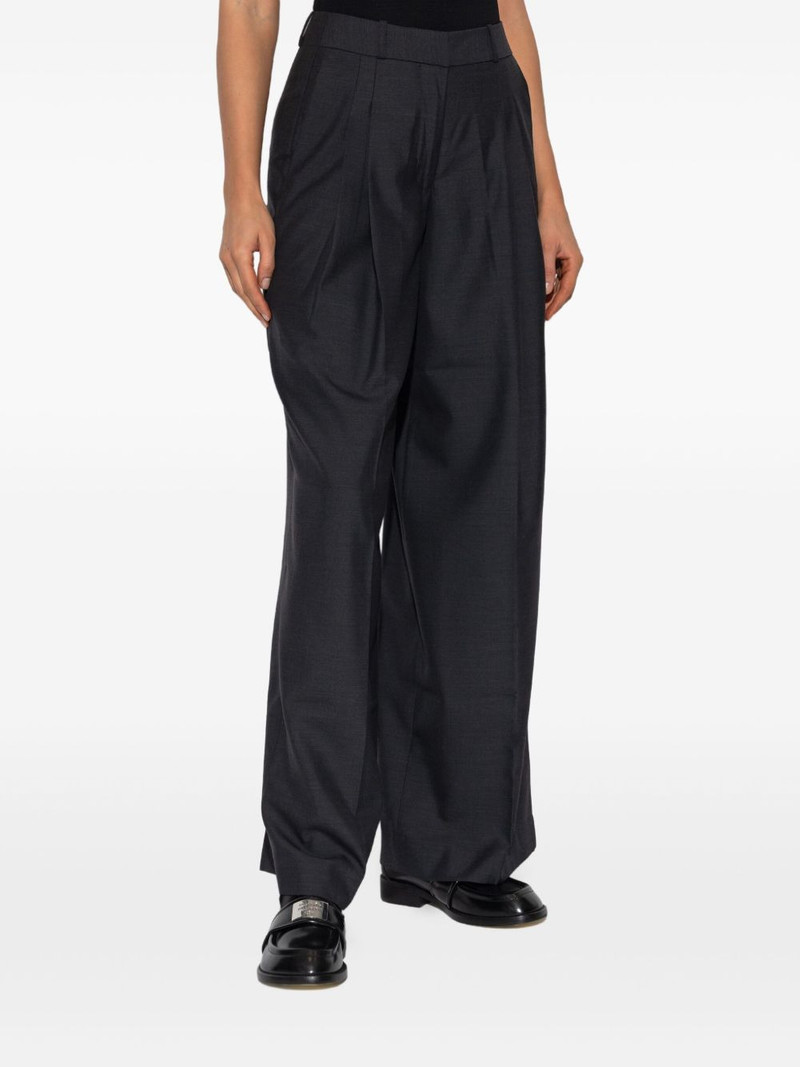 pleated trousers 3