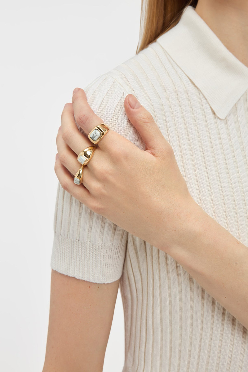 Large Ring 18k Gold & Howlite Stone 6