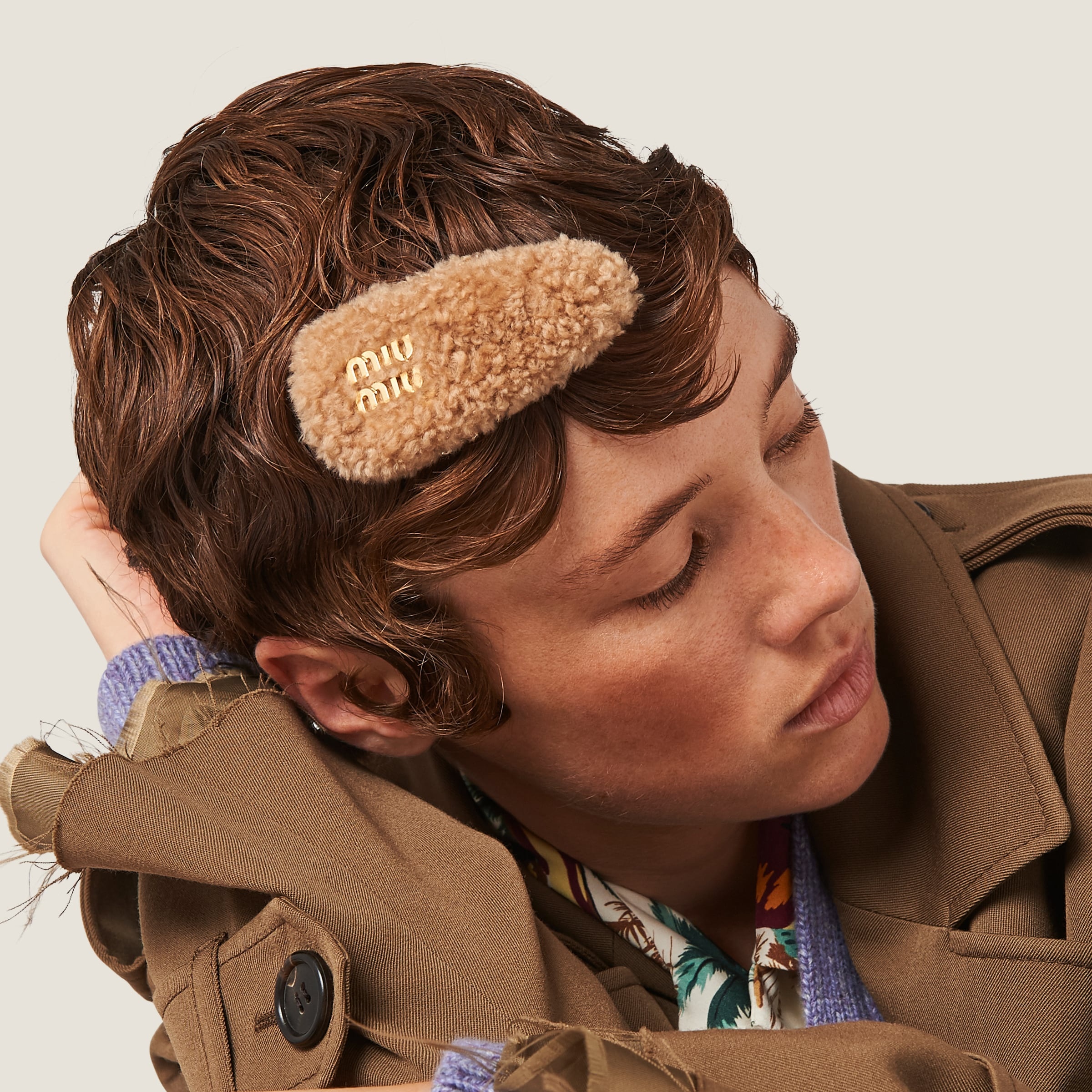 Shearling hair clip - 2