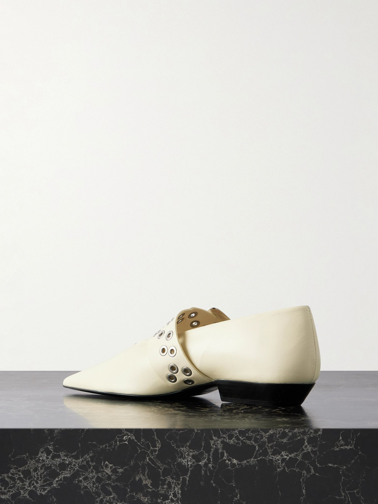 Eyelet-embellished leather Mary-Jane ballet flats Cream - 3