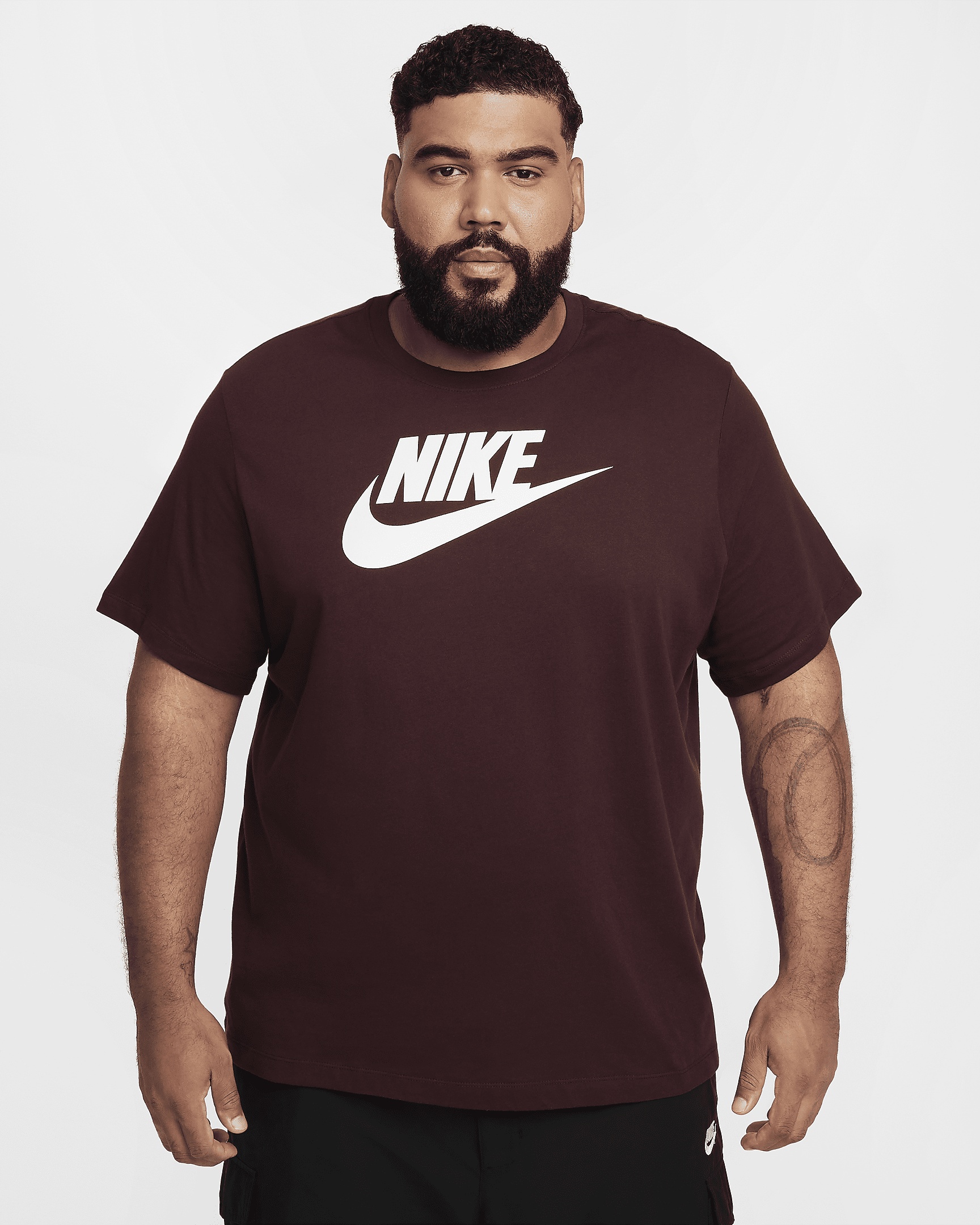 Nike Sportswear Men's T-Shirt - 1