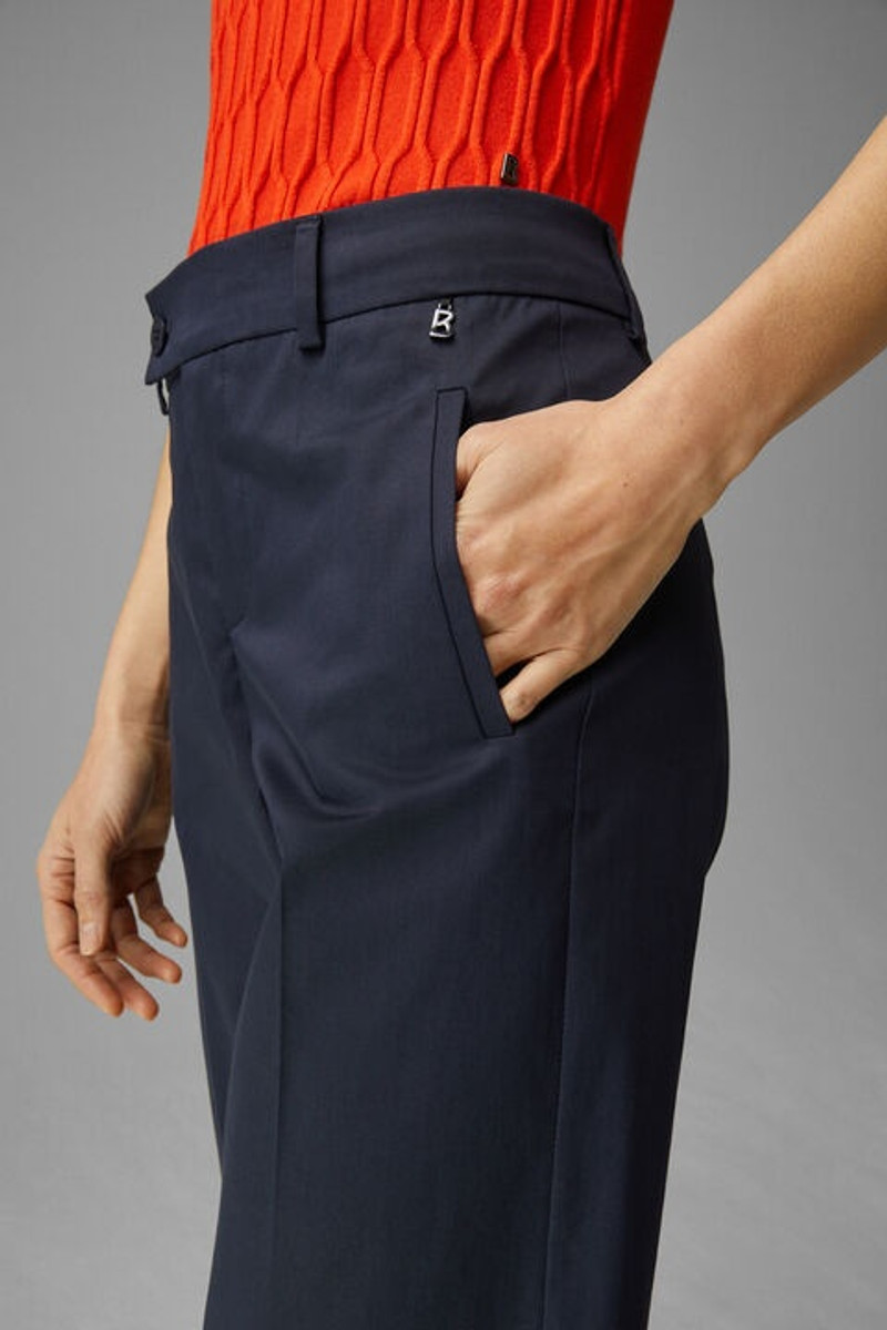 Lara Shorts in Navy blue 5