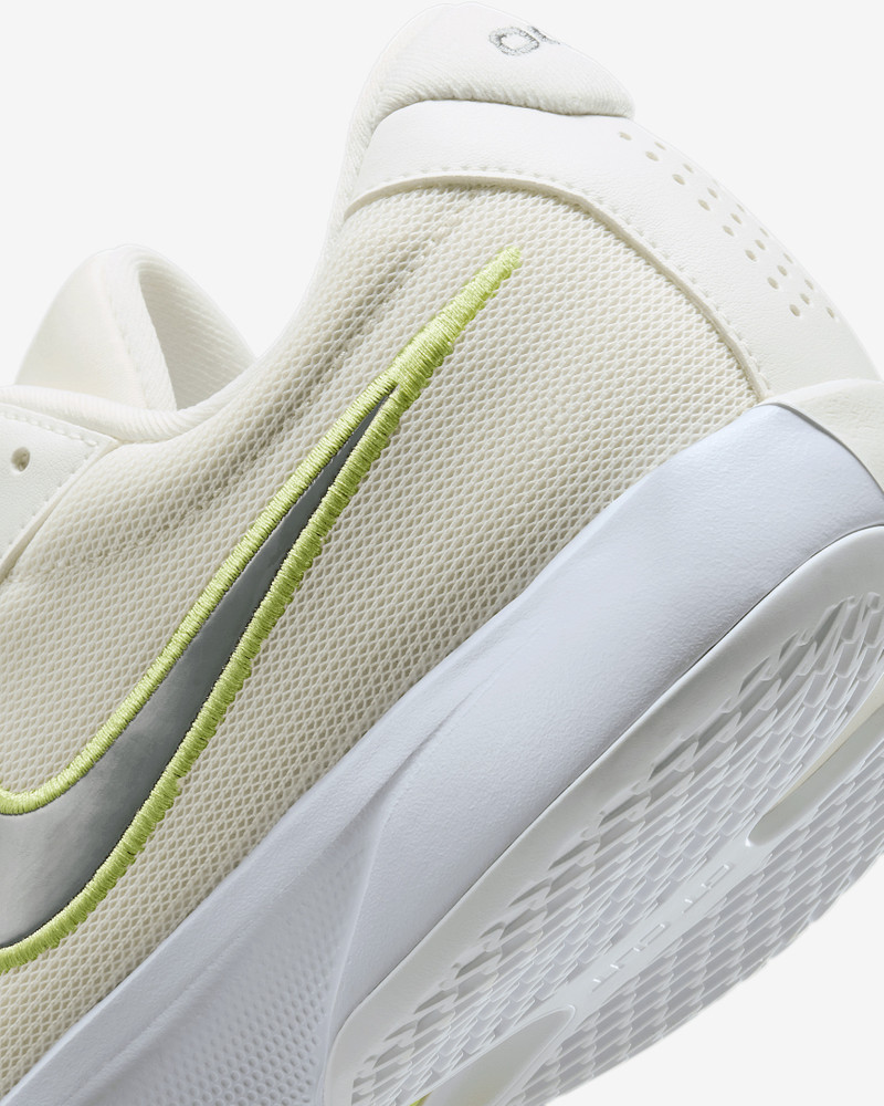 Nike G.T. Cut Academy Basketball Shoes 8