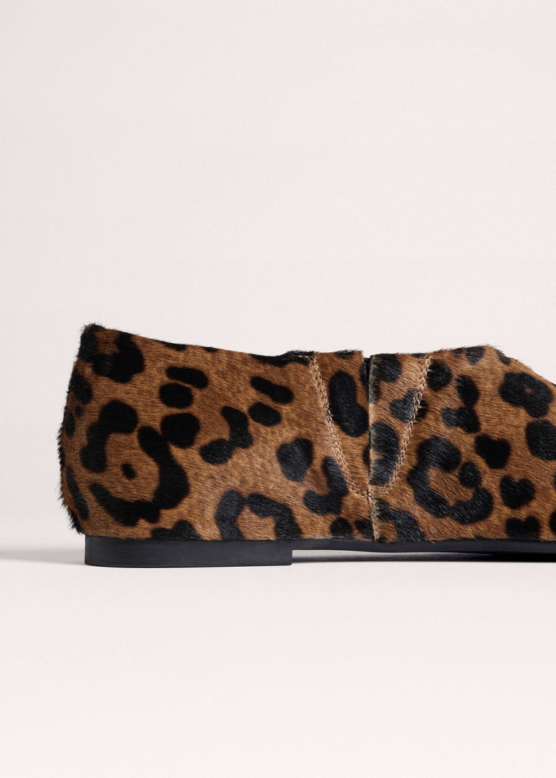 Asymmetric Slipper 8