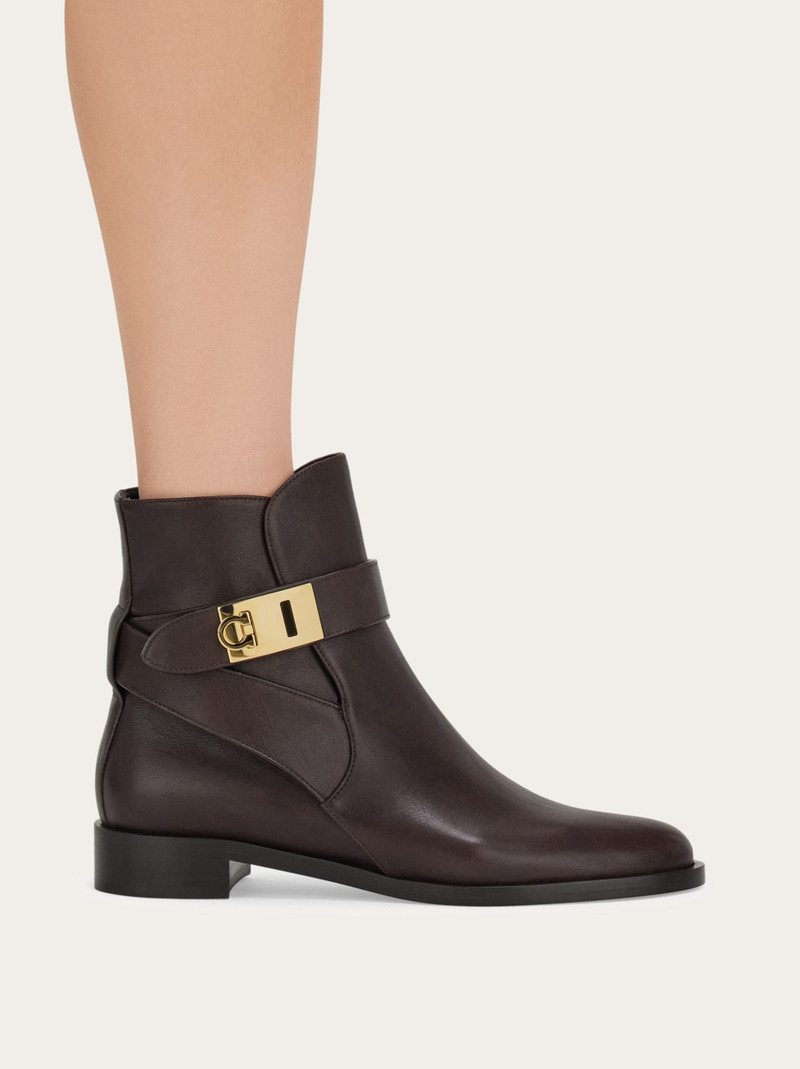 Hug buckle ankle boot 4