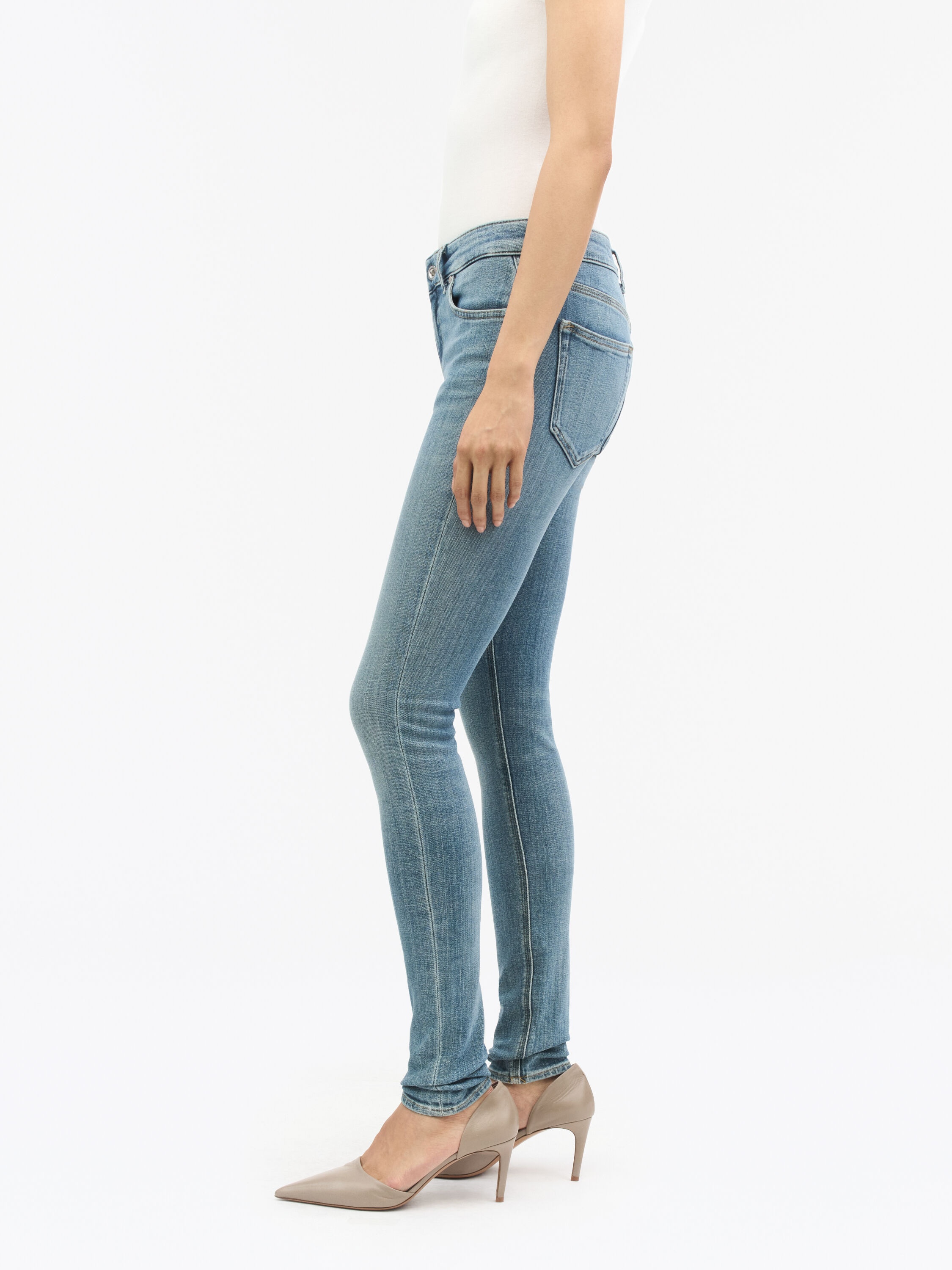 Slight Mid-rise Jeans - 3