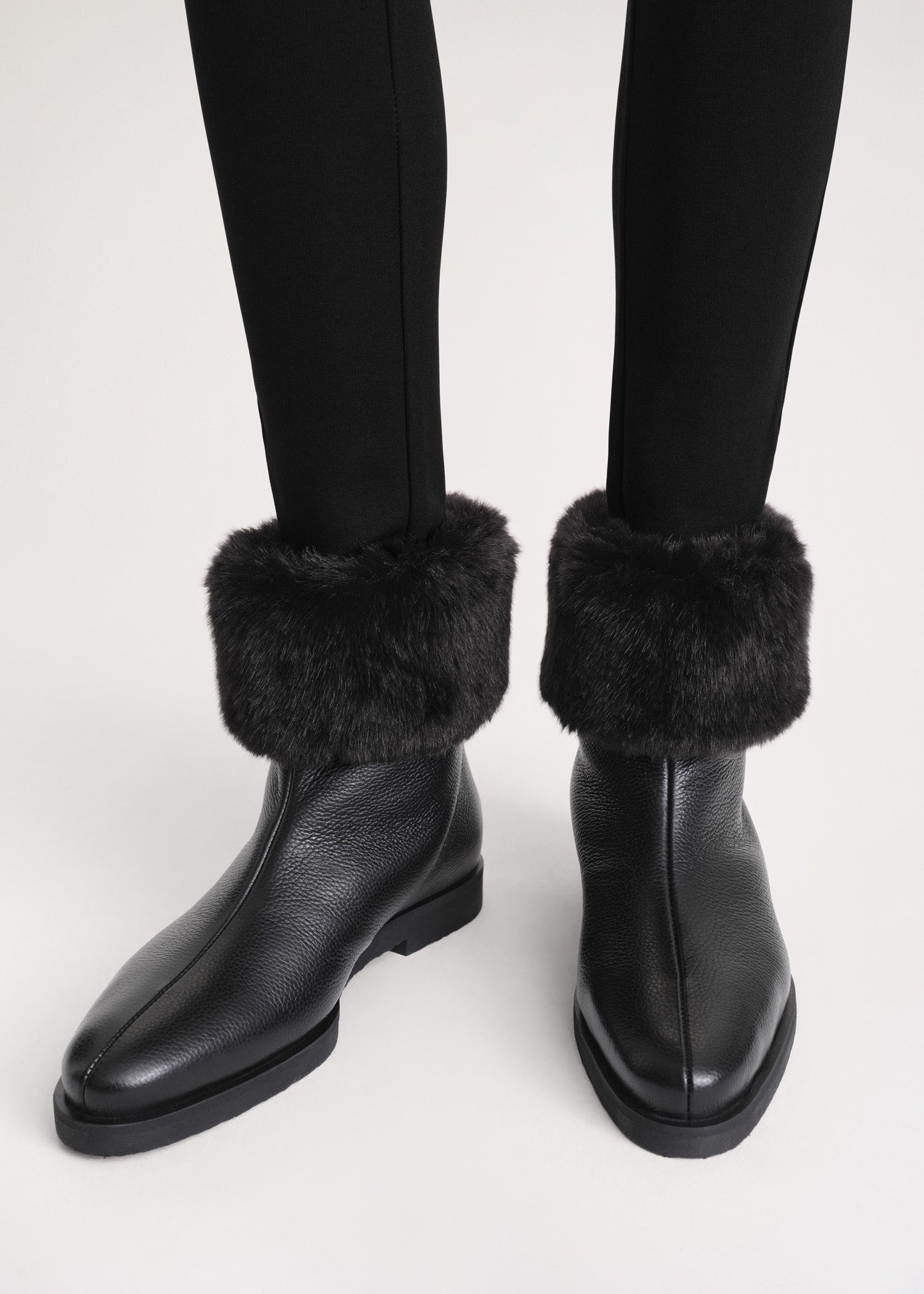 The Off-Duty Boot black - 2