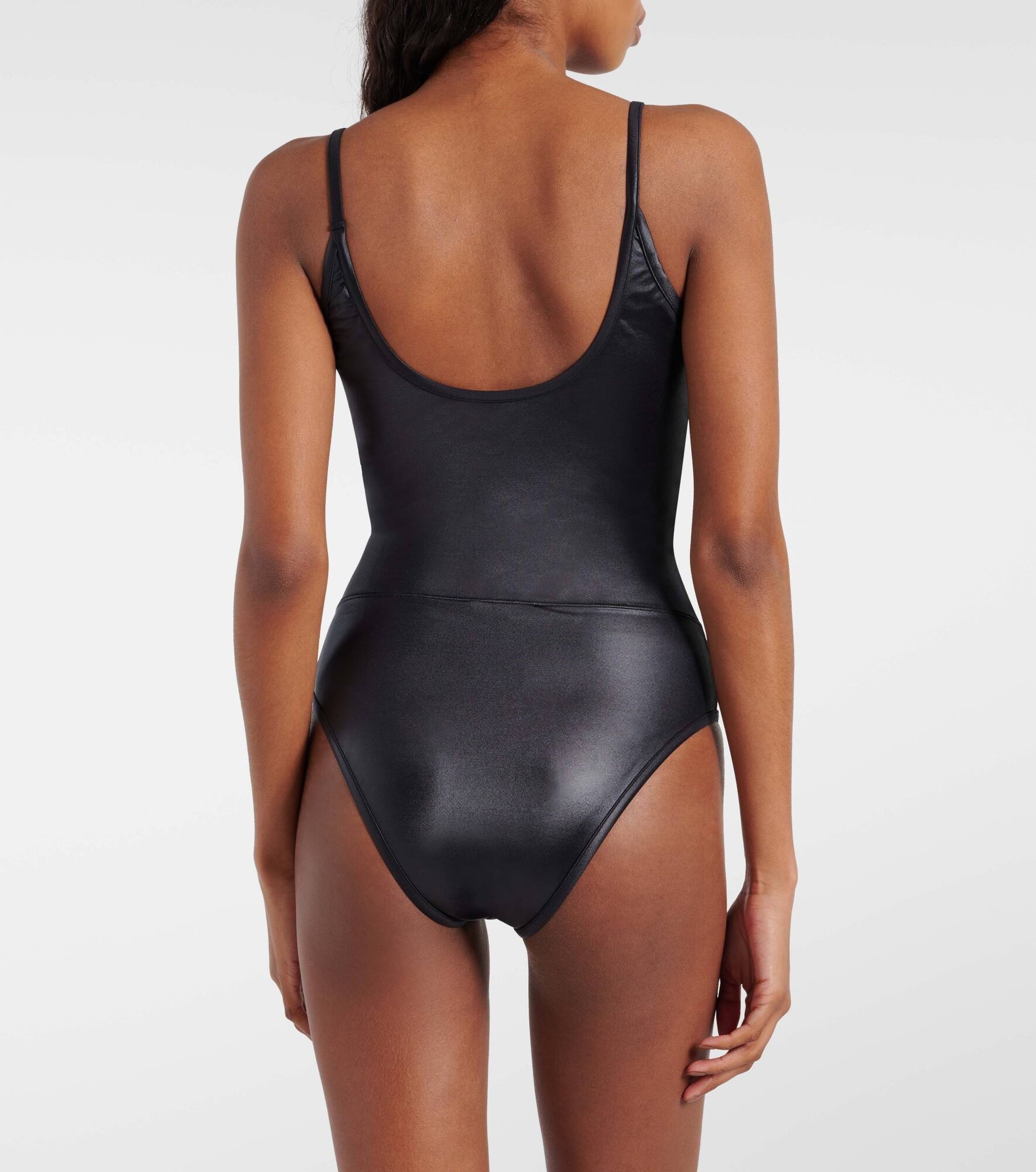 Scoop-neck swimsuit - 3