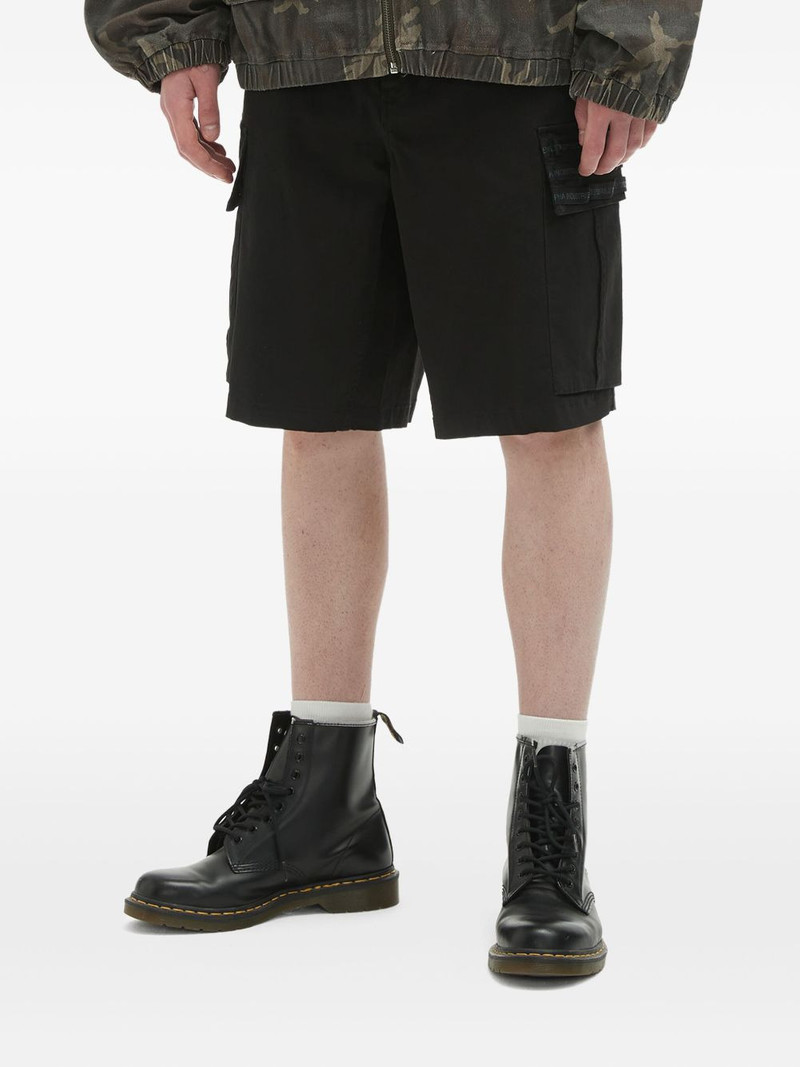 cargo-pocket label-detail shorts 3