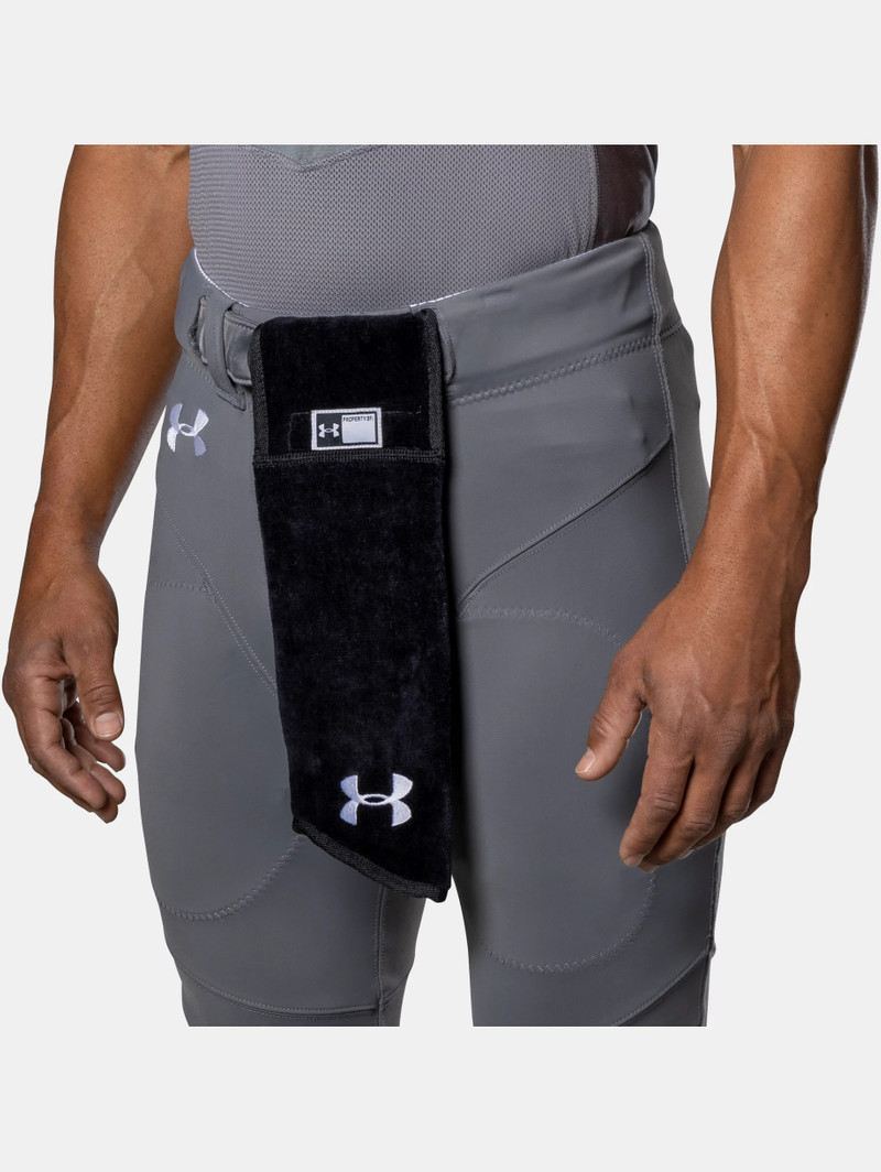 UA Skill Football Towel 3