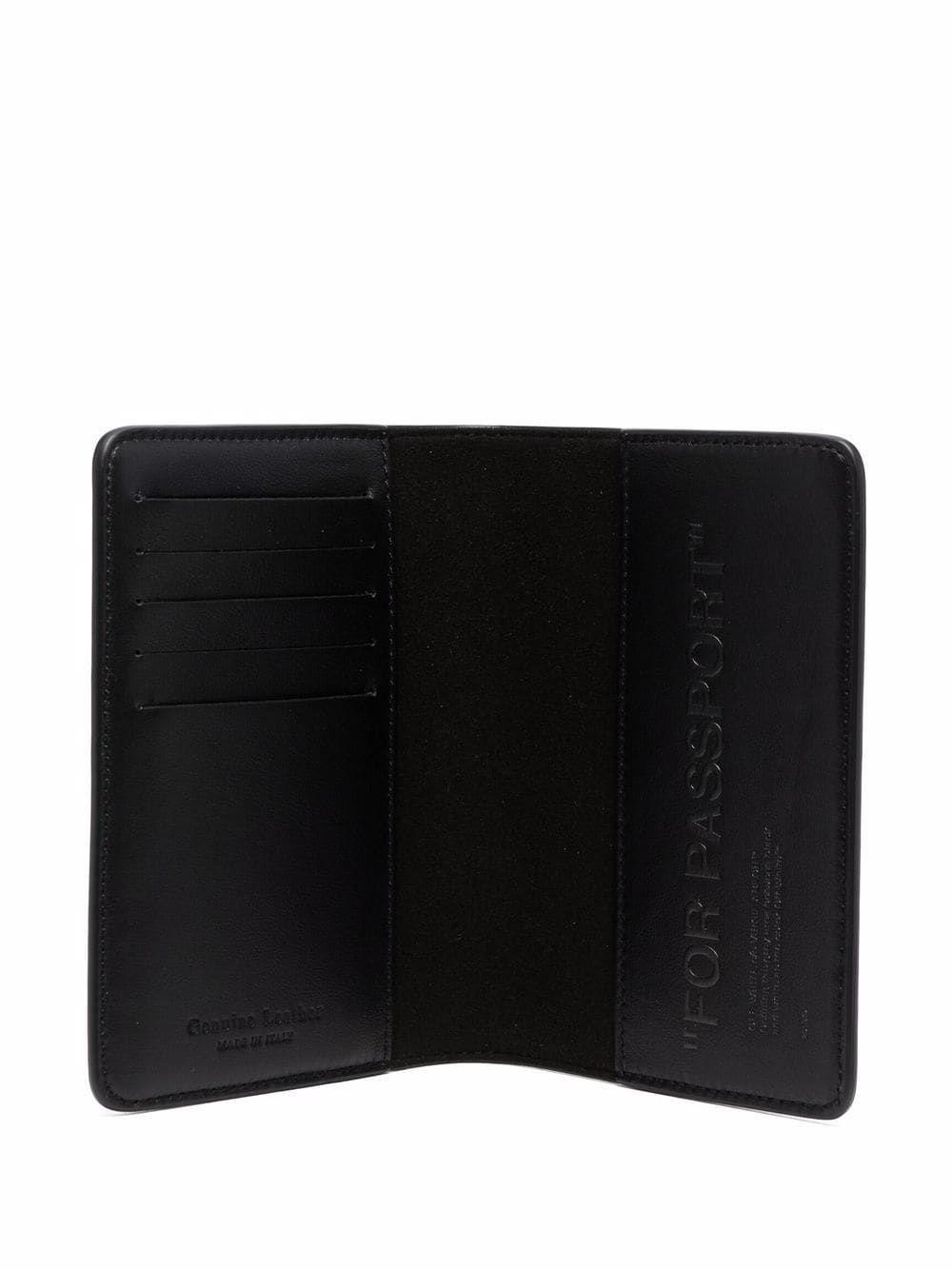 debossed-quote passport holder - 3