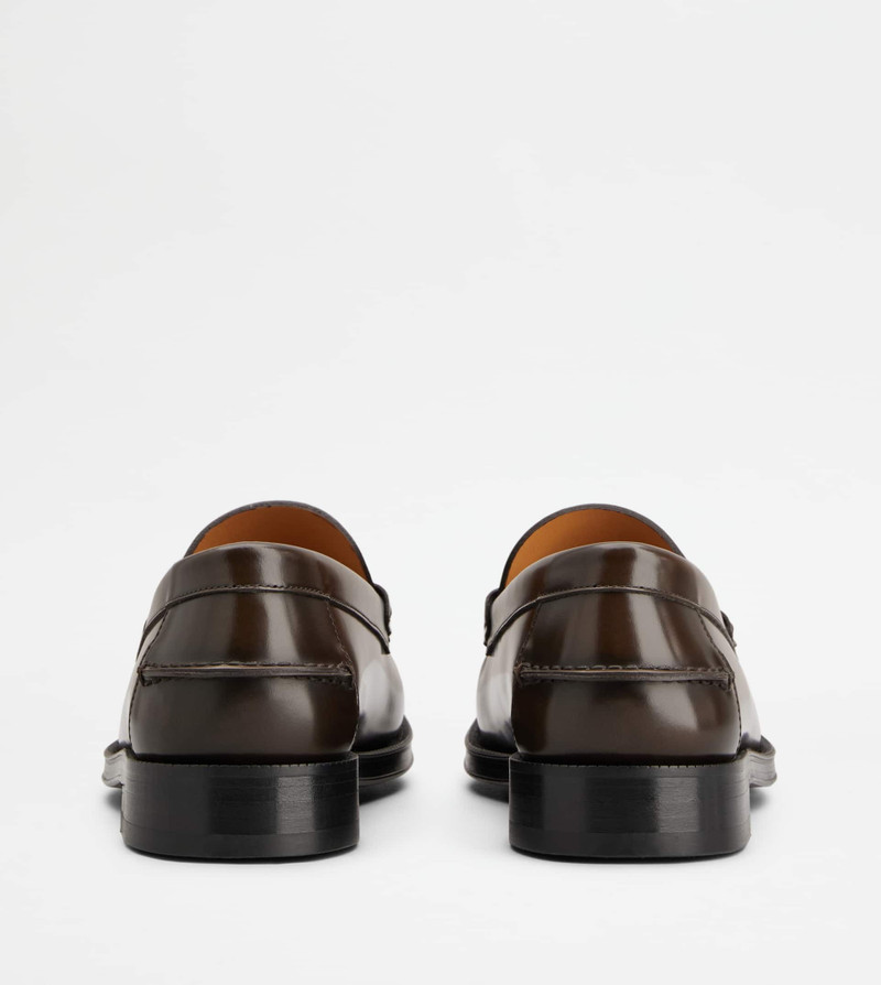 Tod's LOAFERS IN LEATHER - BROWN outlook