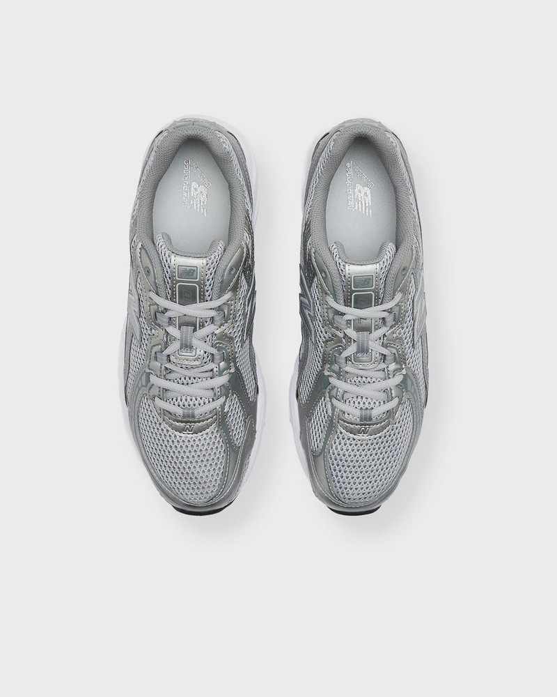 Sneakers 740 3
