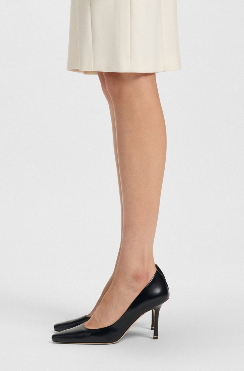 POINTED-TOE PUMPS IN POLISHED LEATHER 4