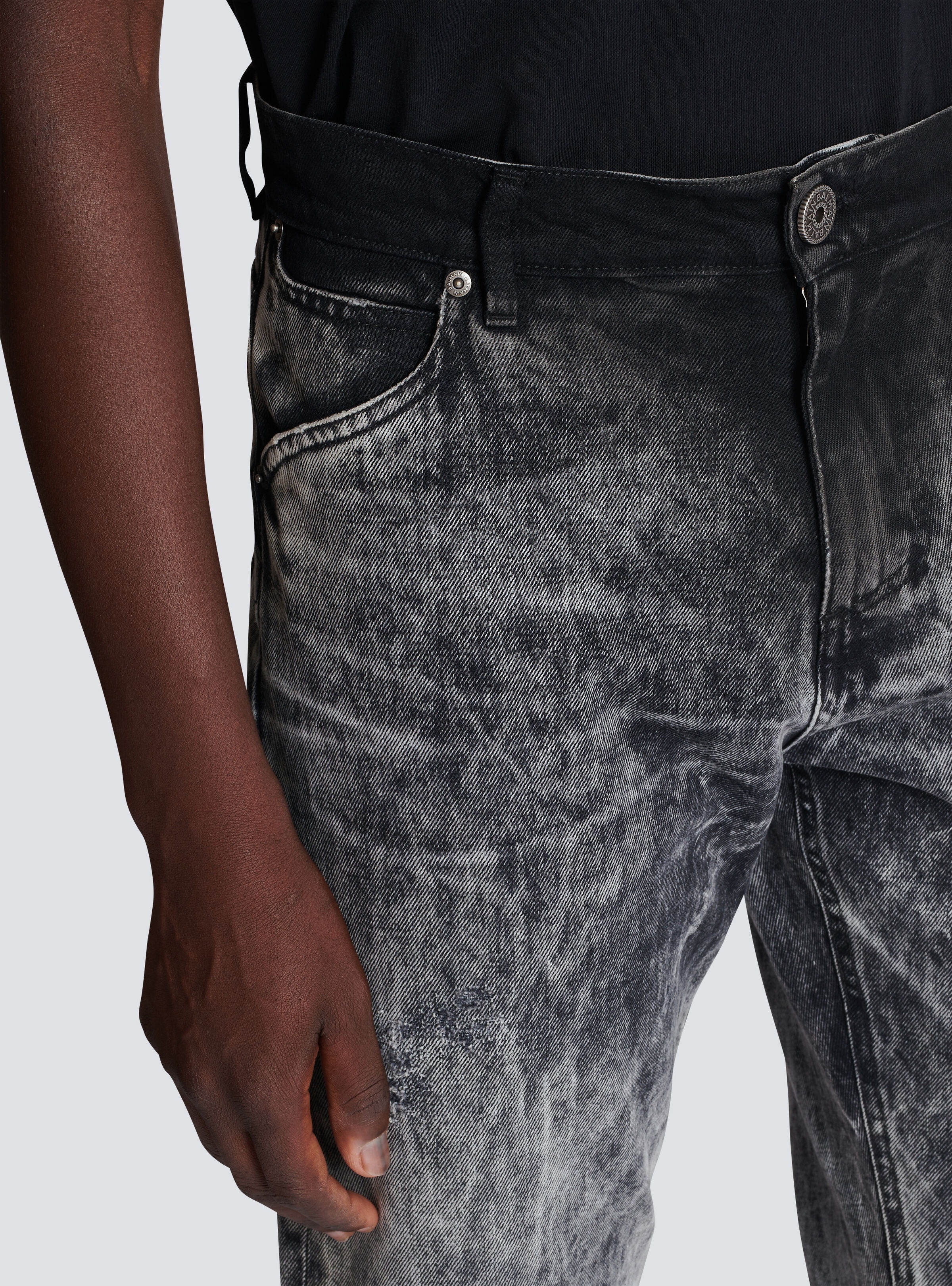 Stonewash denim jeans - 6