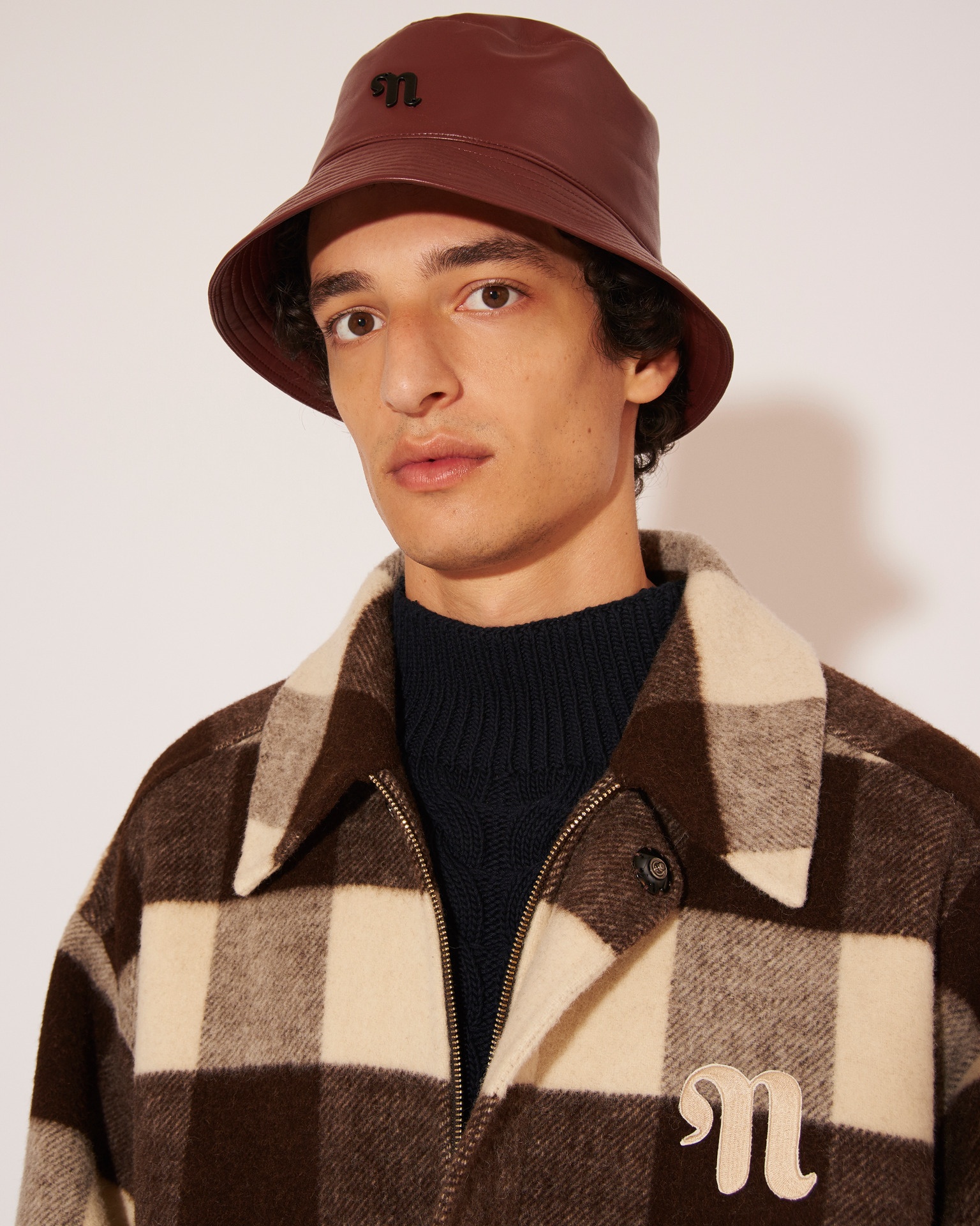 CARAN - Regenerated Leather bucket hat - Mahogany - 5