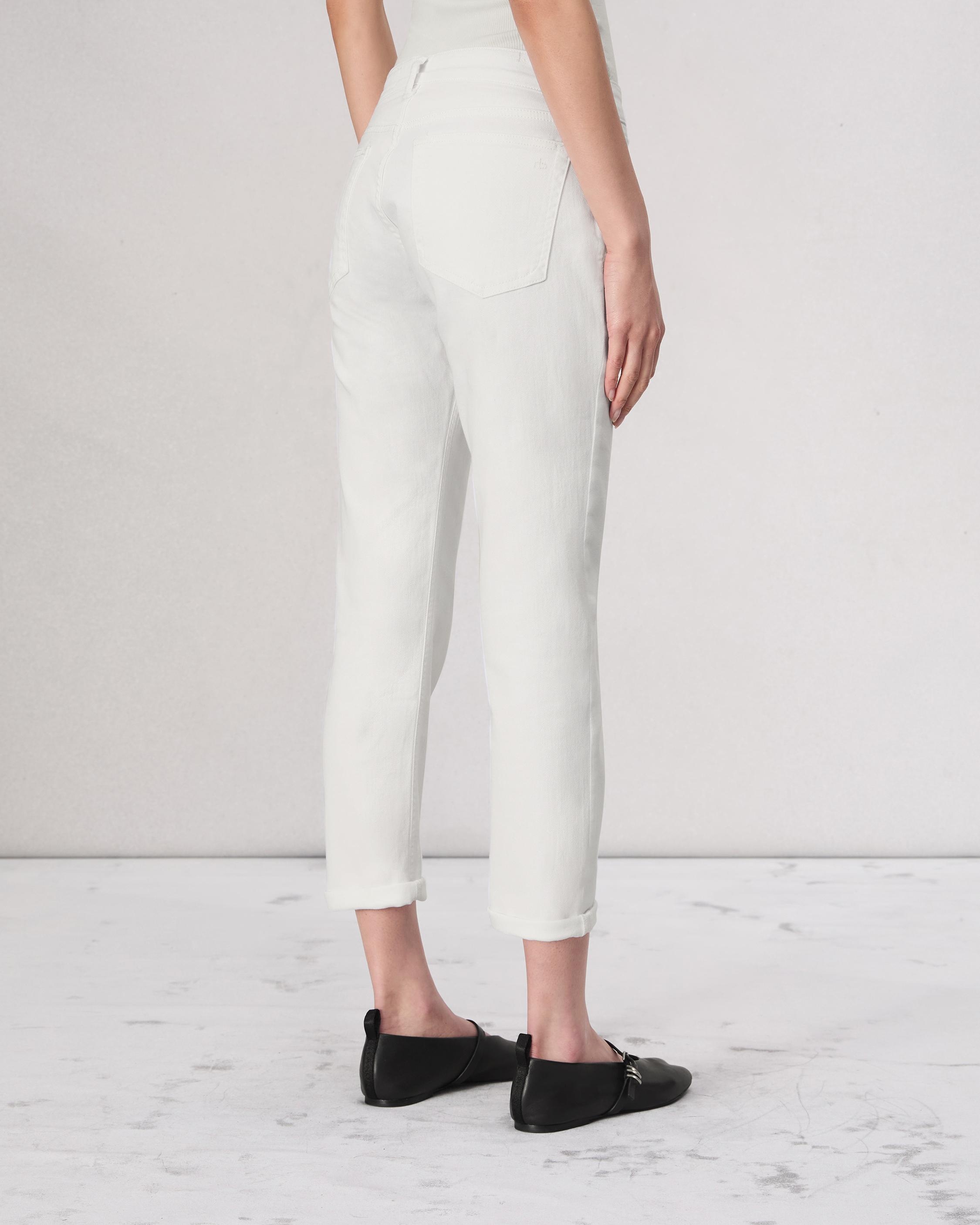 Dre Slim Boyfriend - Optic White
Low-Rise Vintage Stretch Jean - 5