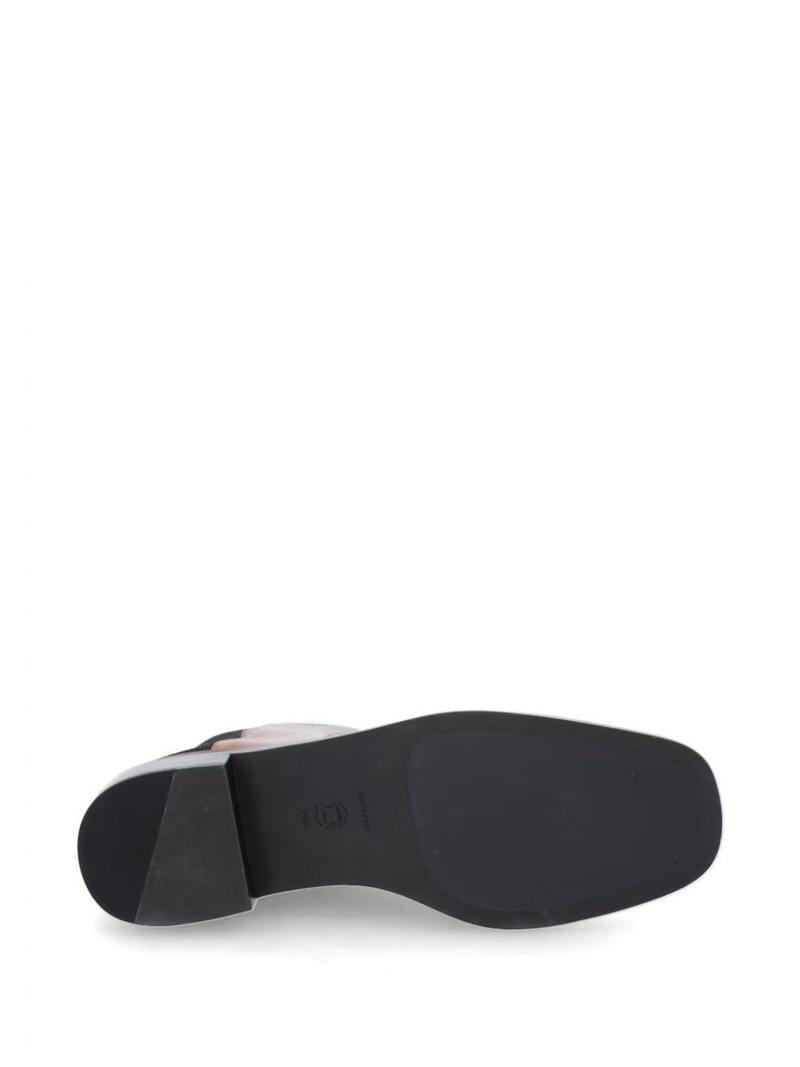 round-toe boots 5