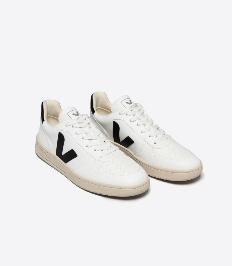 VEJA V-10 CWL WHITE BLACK outlook