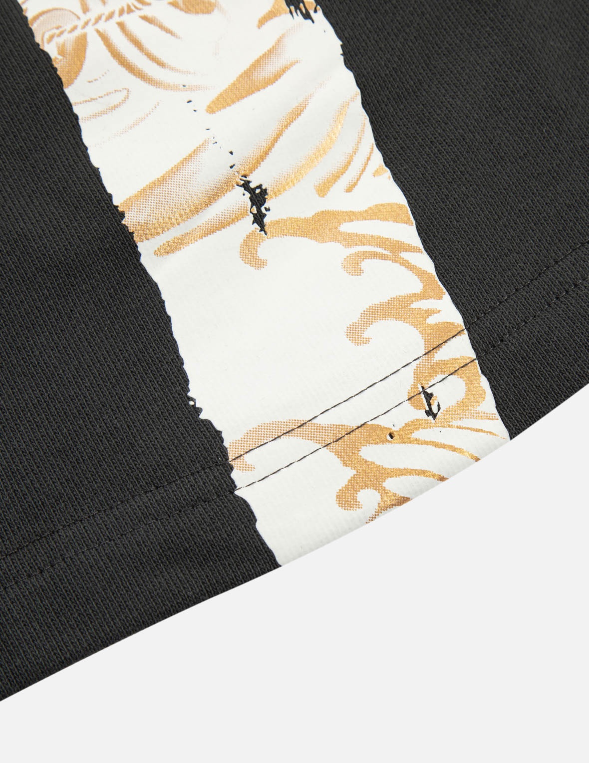 SEAGULL EMBROIDERY AND BRUSHSTROKE KOI SEAGULL DAICOCK PRINT RELAX FIT SWEAT SHORTS - 8