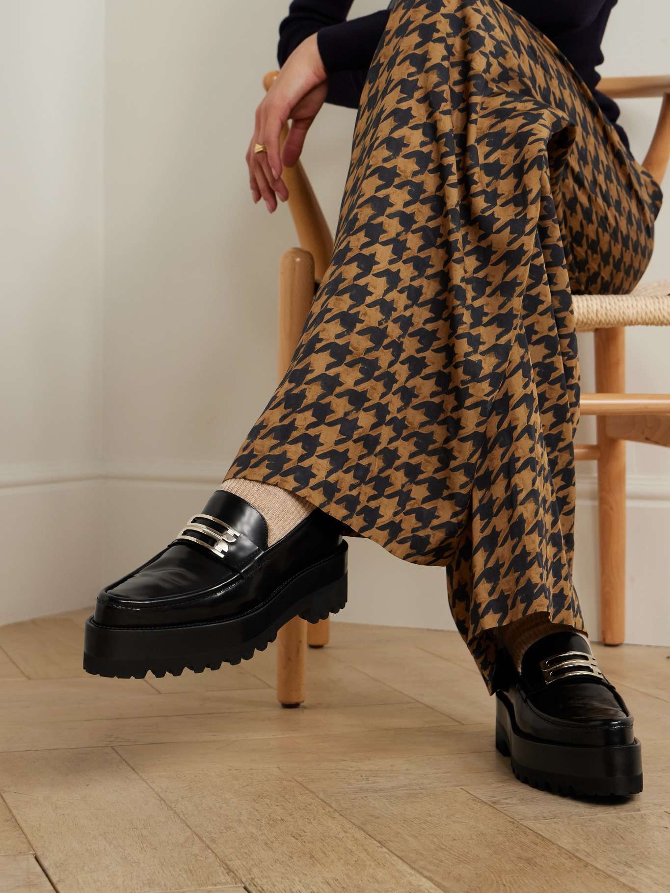 Embellished leather platform loafers - 2
